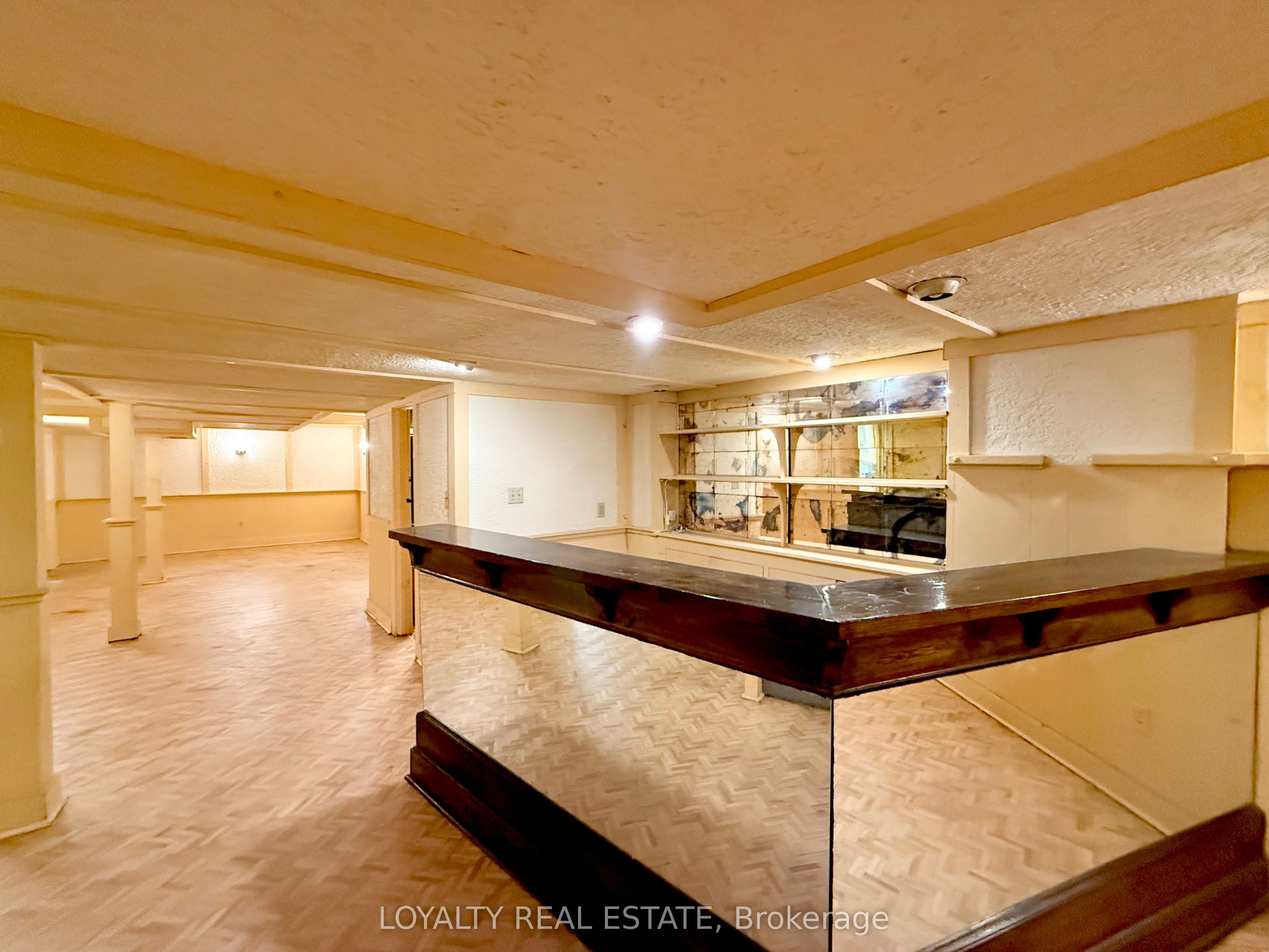 4 Canadiana Drive Property Photo 30