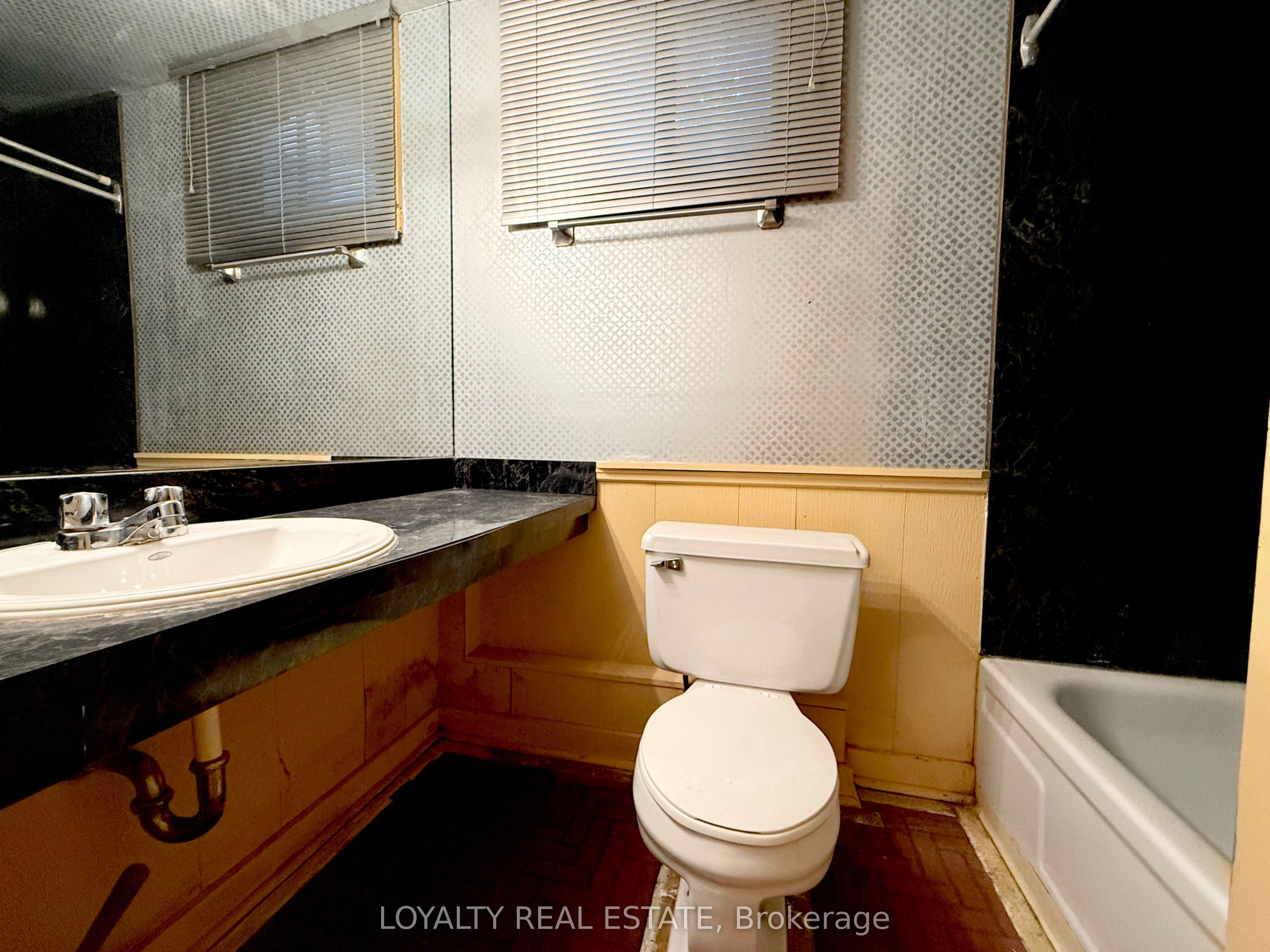 4 Canadiana Drive Property Photo 31