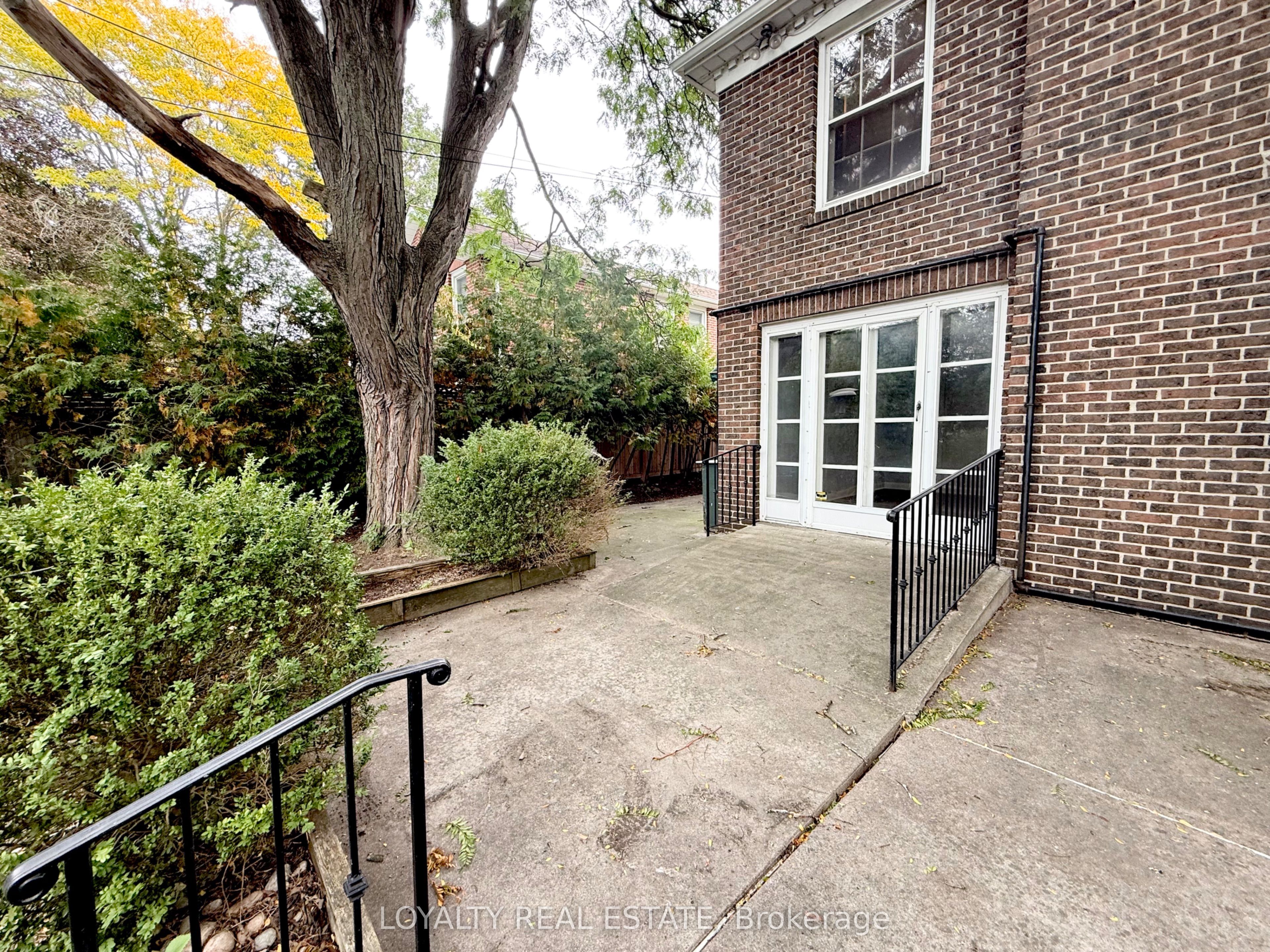 4 Canadiana Drive Property Photo 34