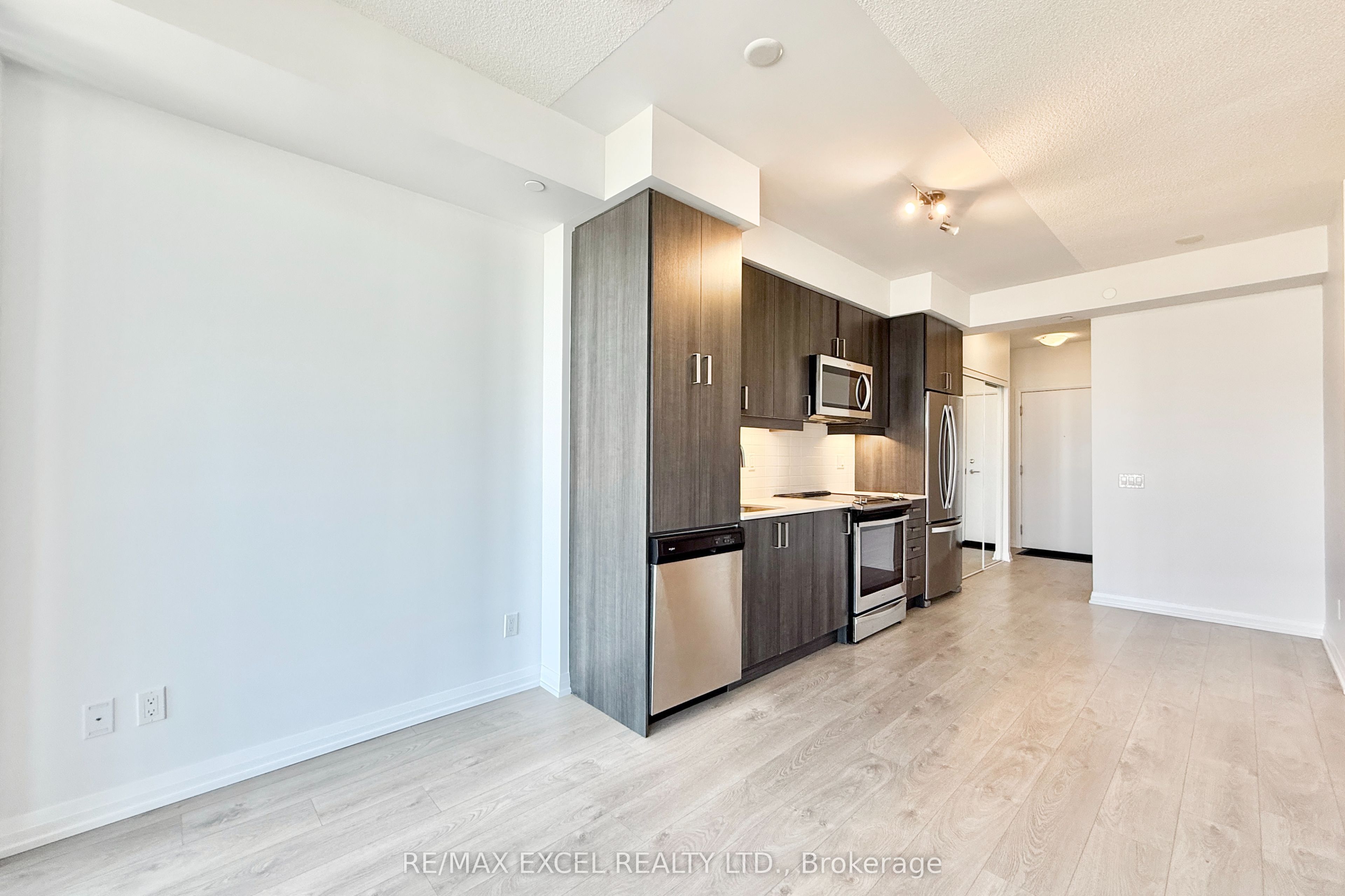 7895 Jane Street 3201 Property Photo 5