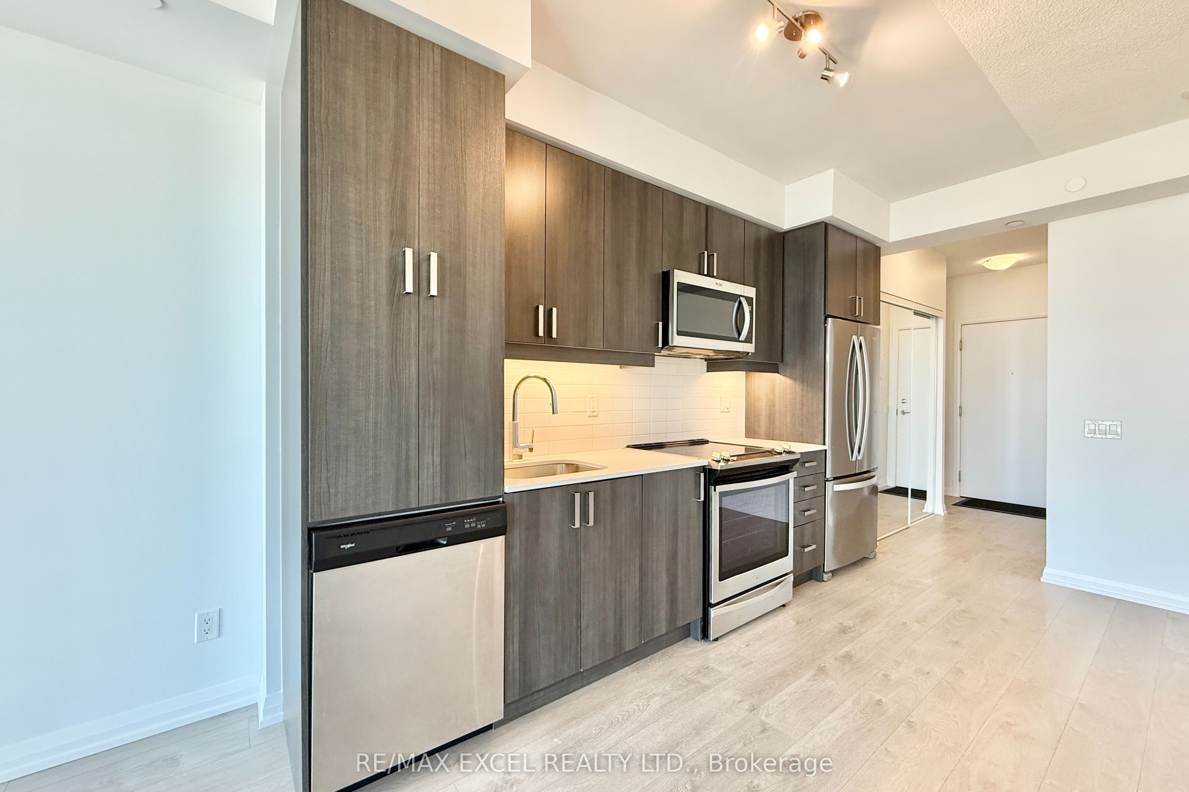 7895 Jane Street 3201 Property Photo 6
