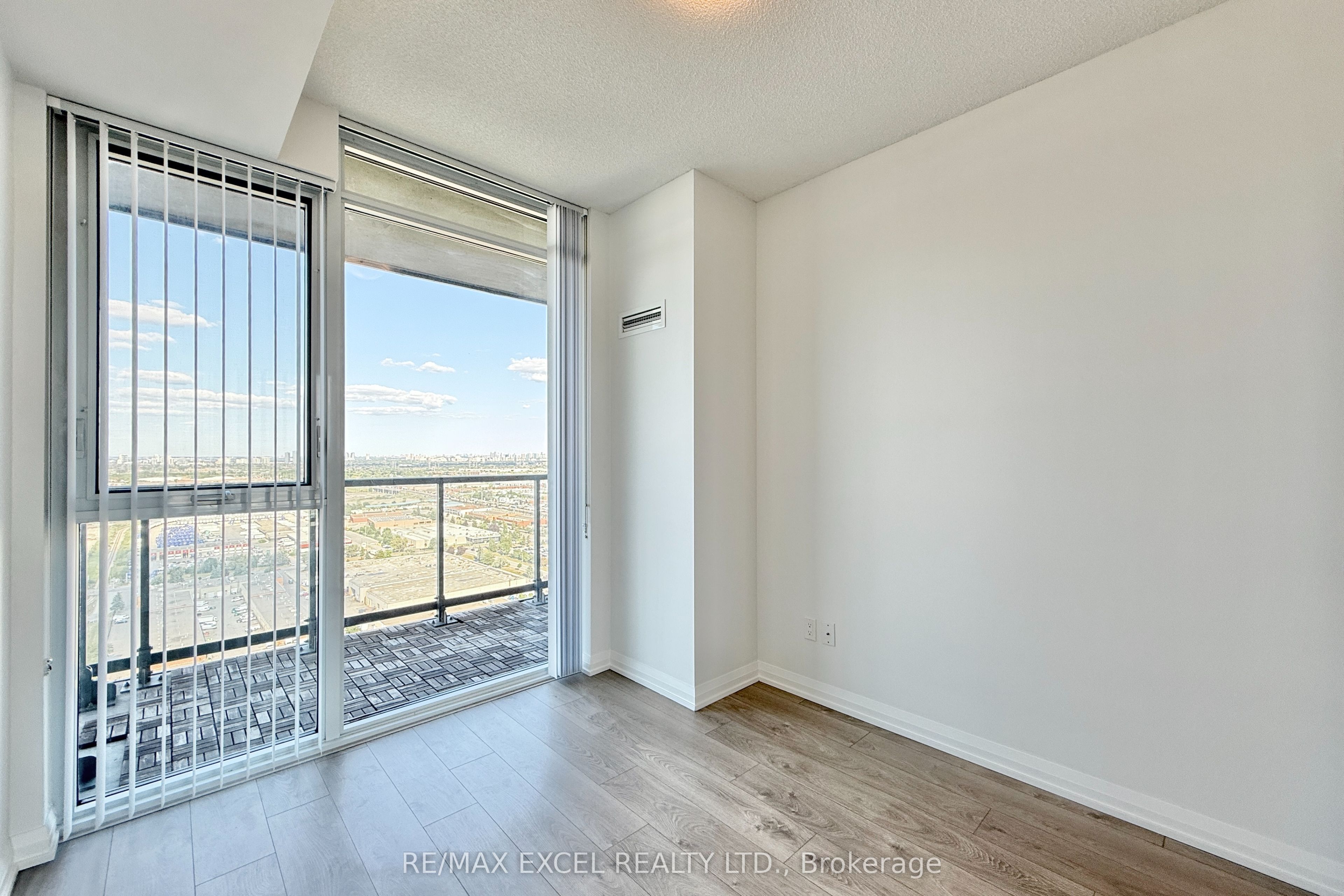 7895 Jane Street 3201 Property Photo 20