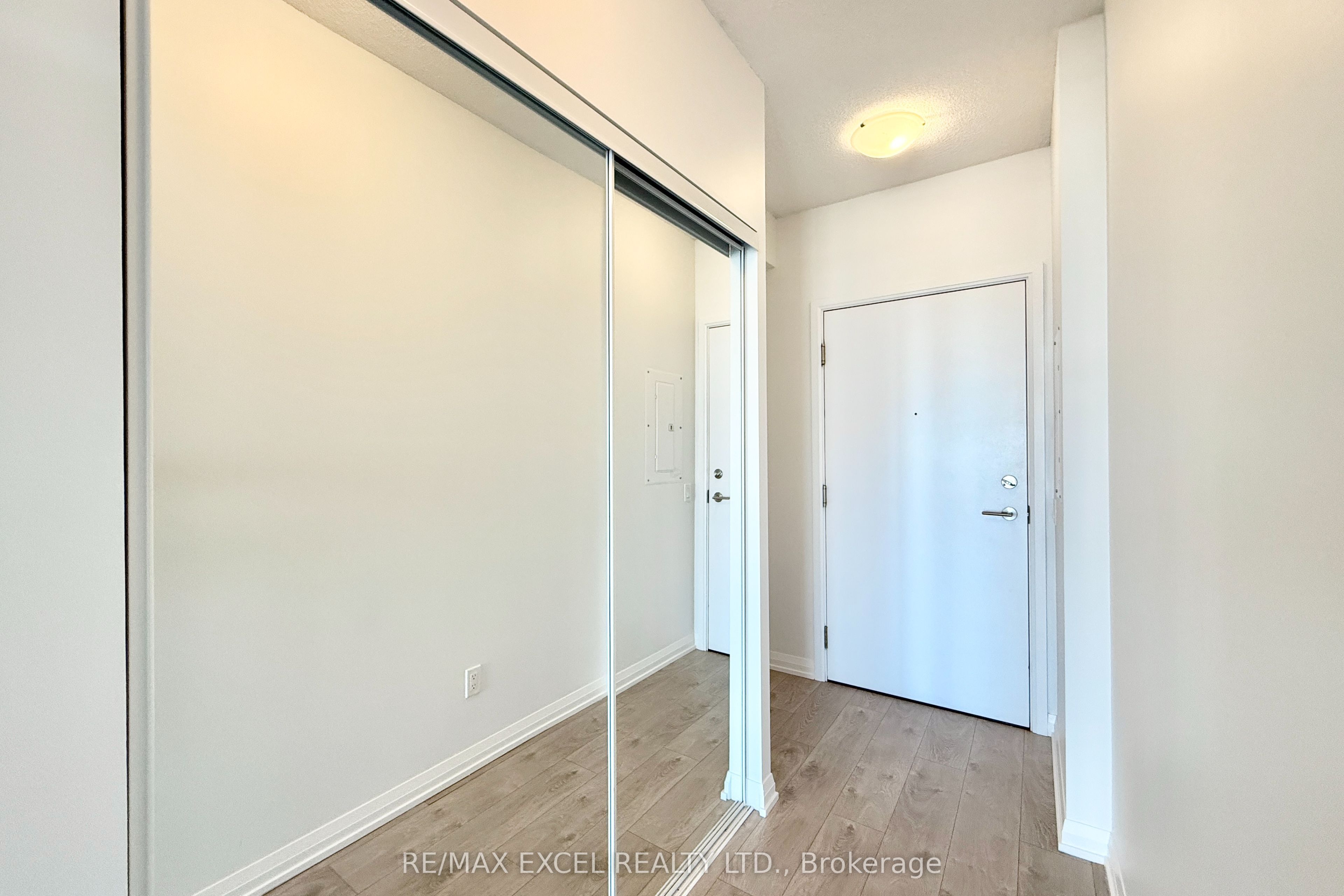 7895 Jane Street 3201 Property Photo 22