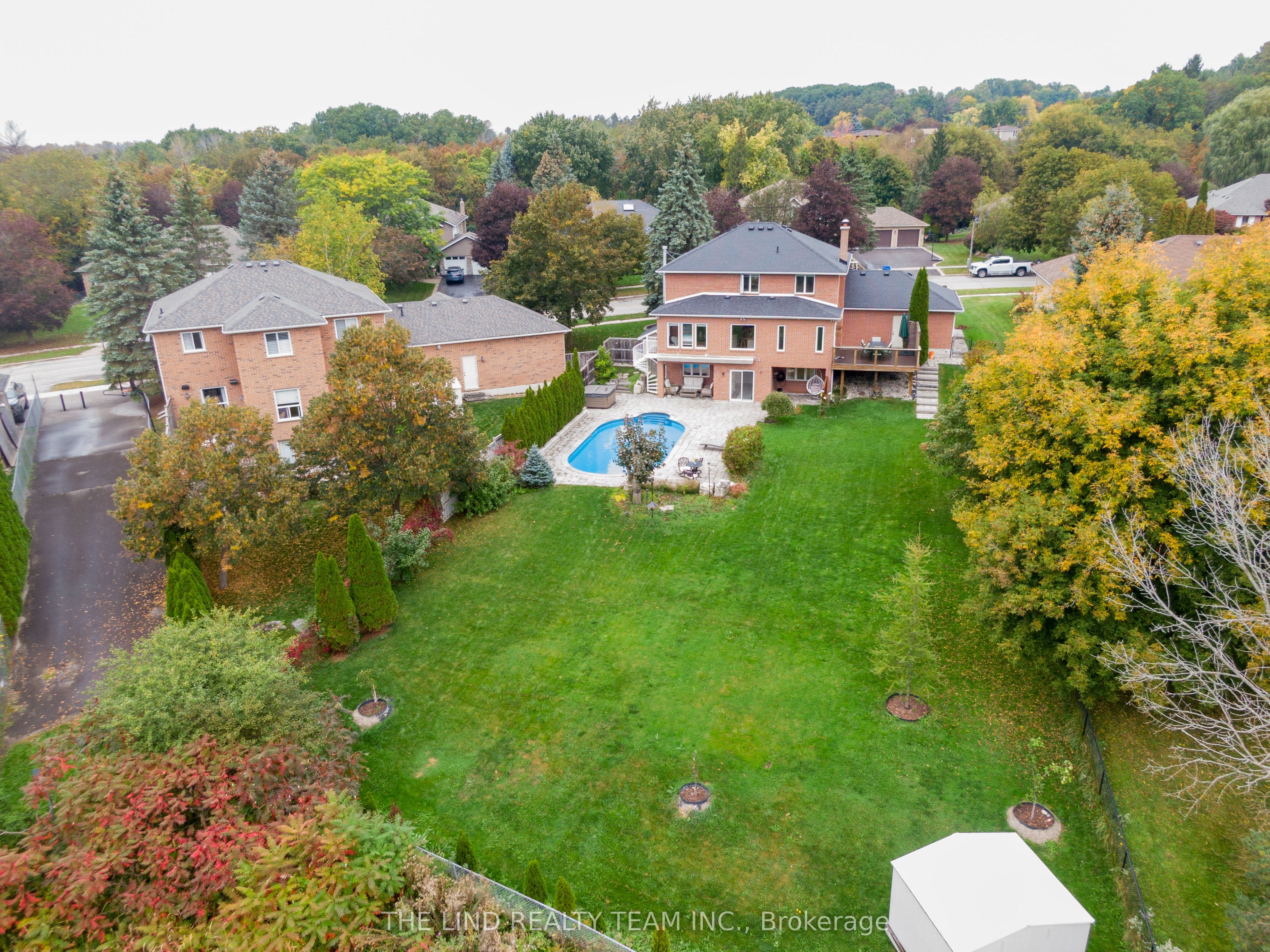 97 Thompson Drive Property Photo 3