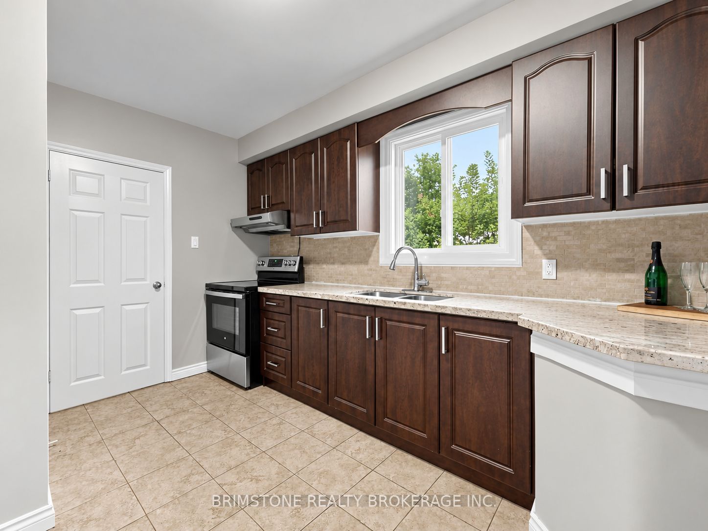 93 Bayview Parkway Property Photo 14