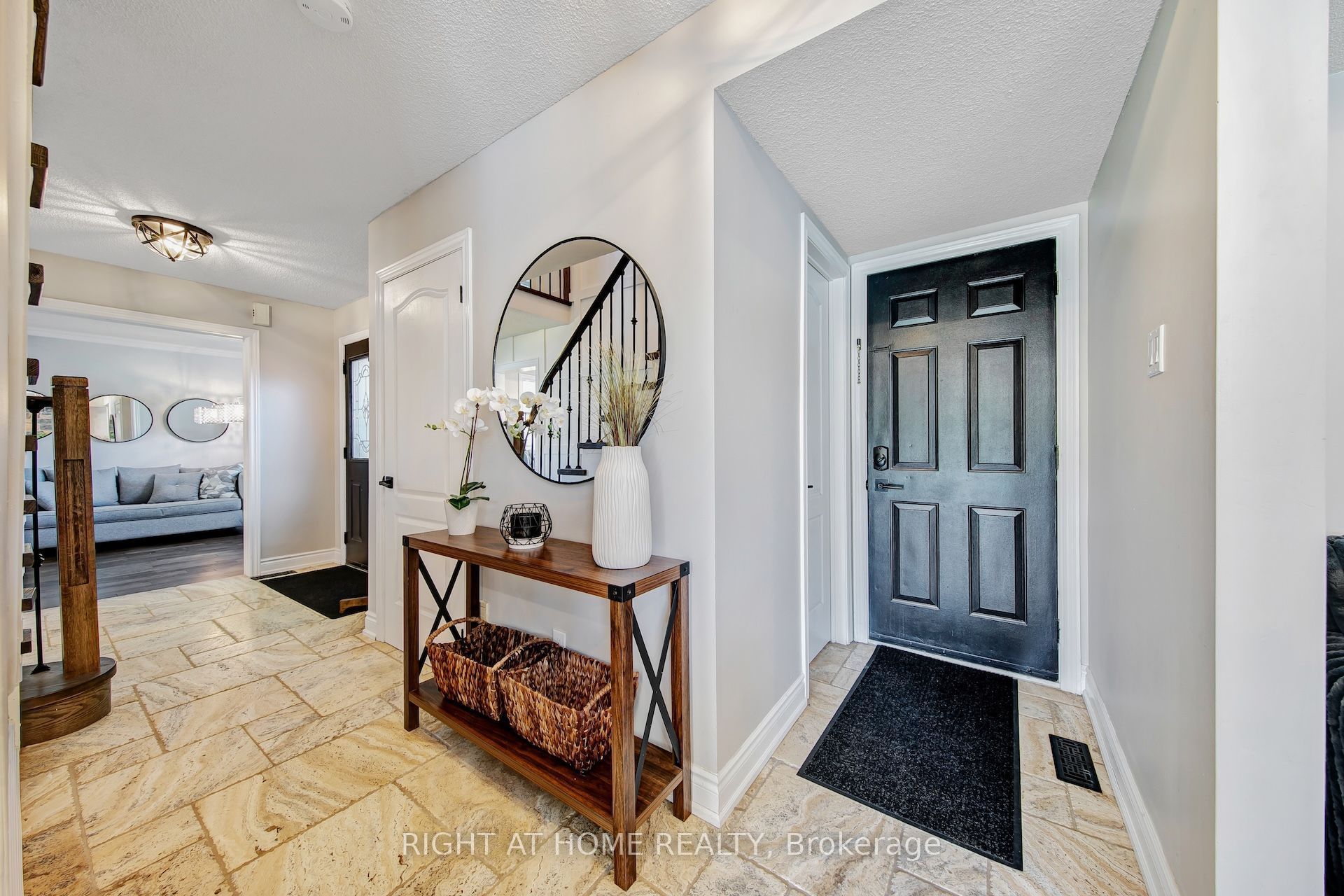 71 South Balsam Street Property Photo 16