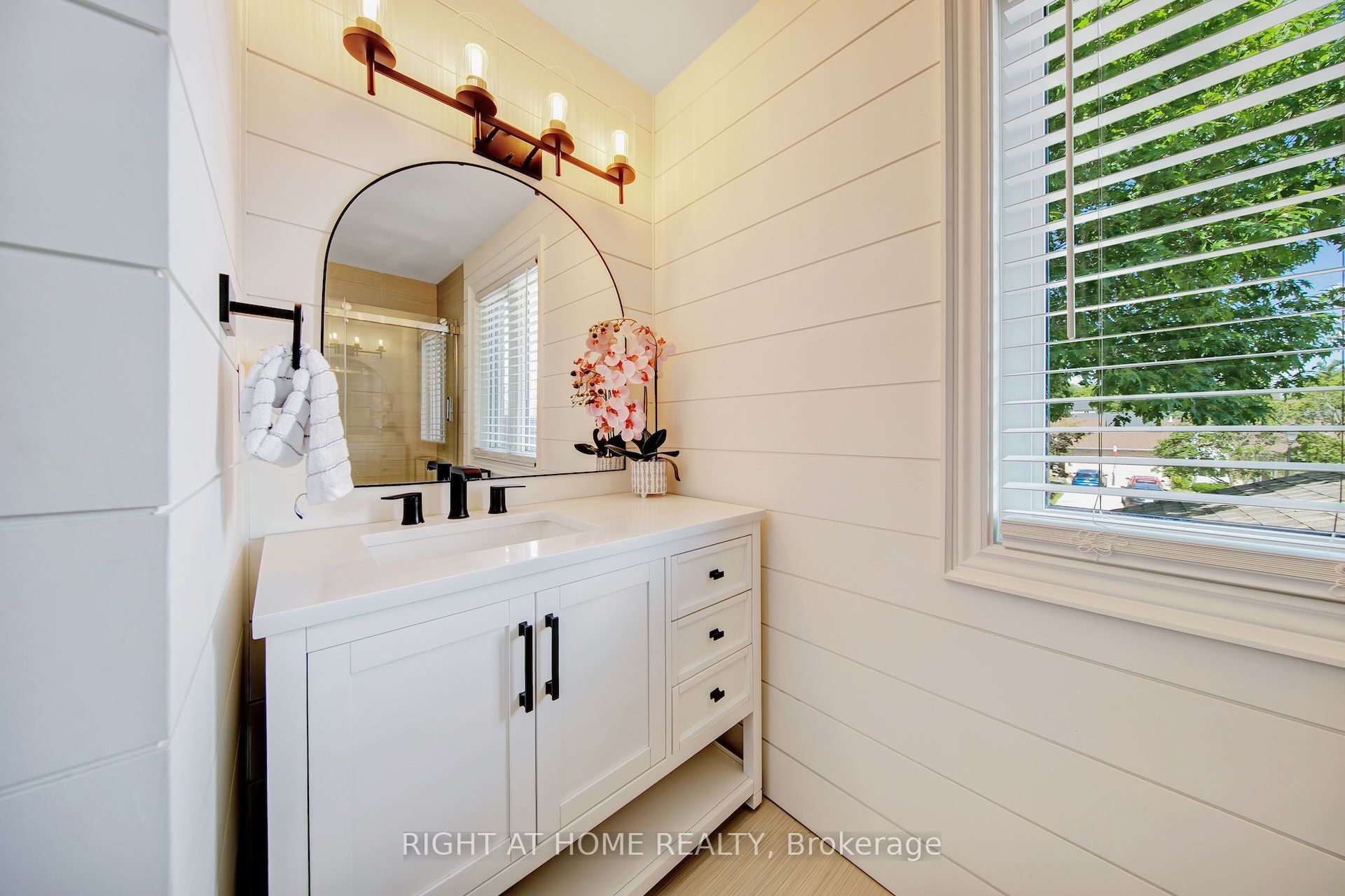 71 South Balsam Street Property Photo 23