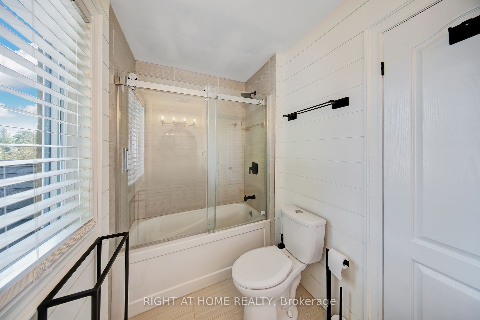71 South Balsam Street Property Photo 24