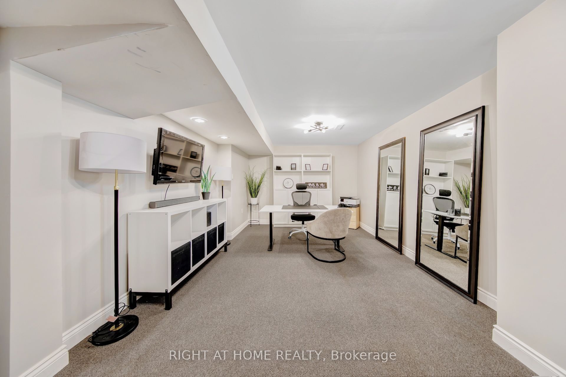 71 South Balsam Street Property Photo 36