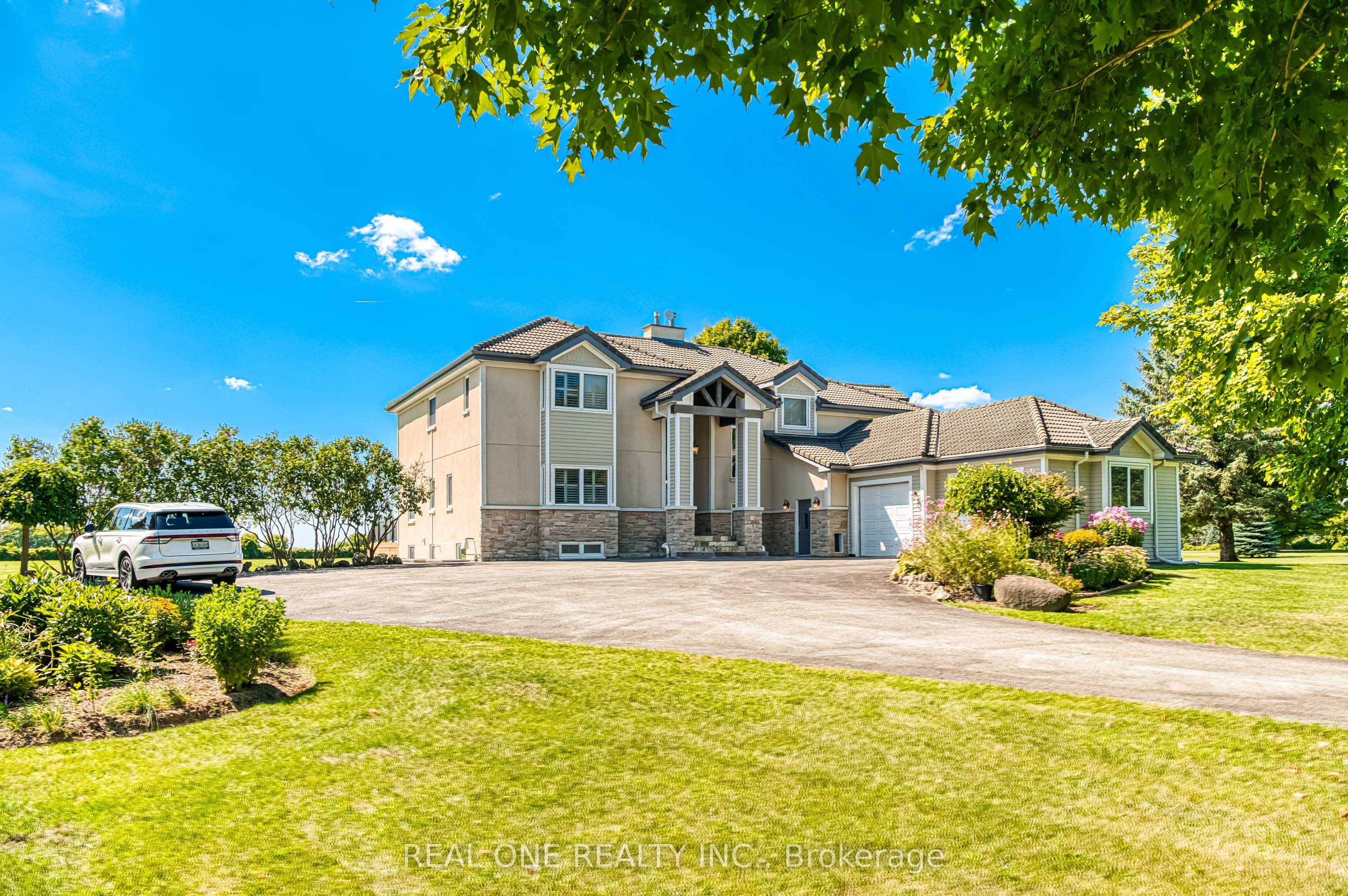 2477 Hornes Road Property Photo 3
