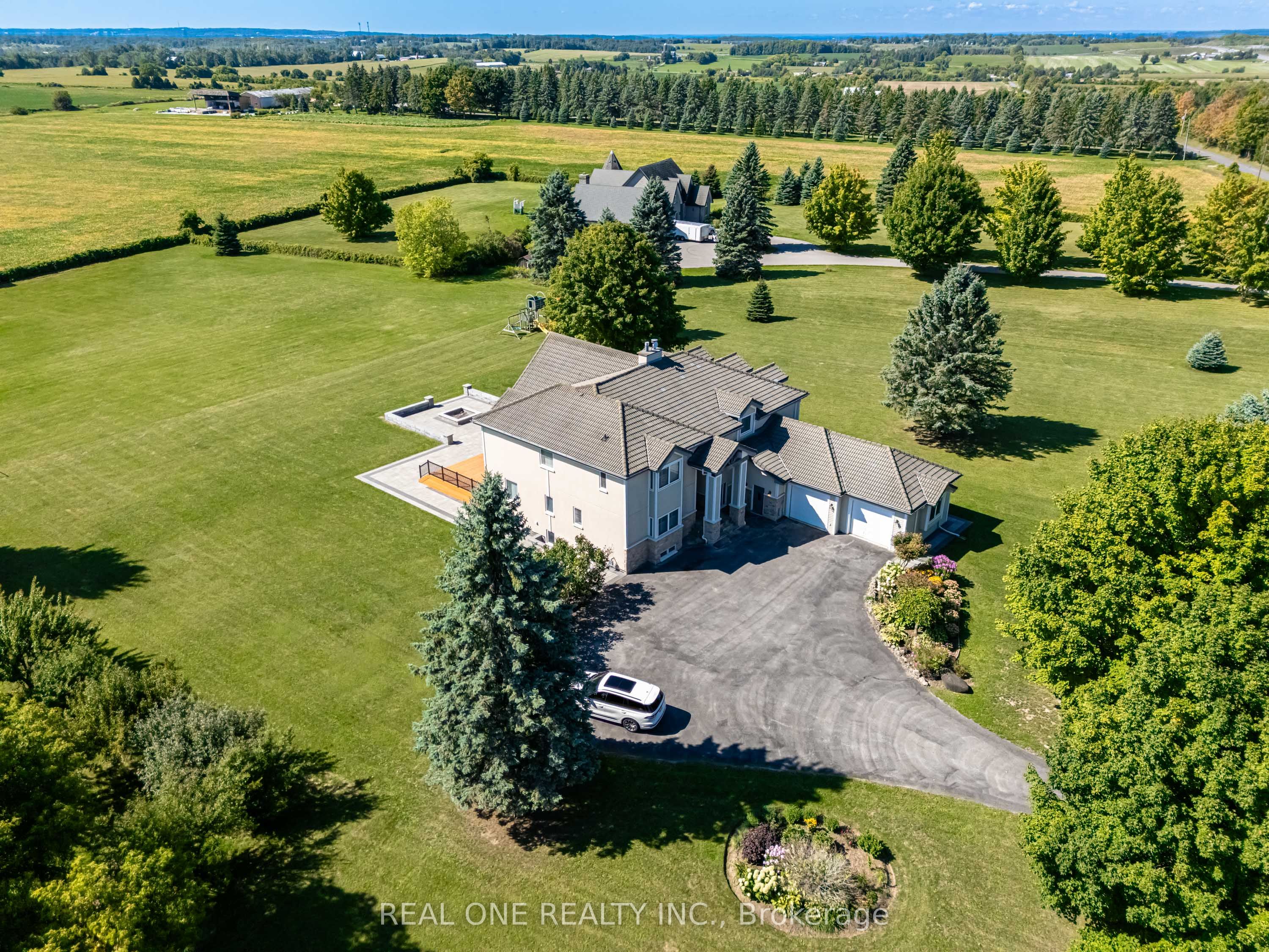 2477 Hornes Road Property Photo 8