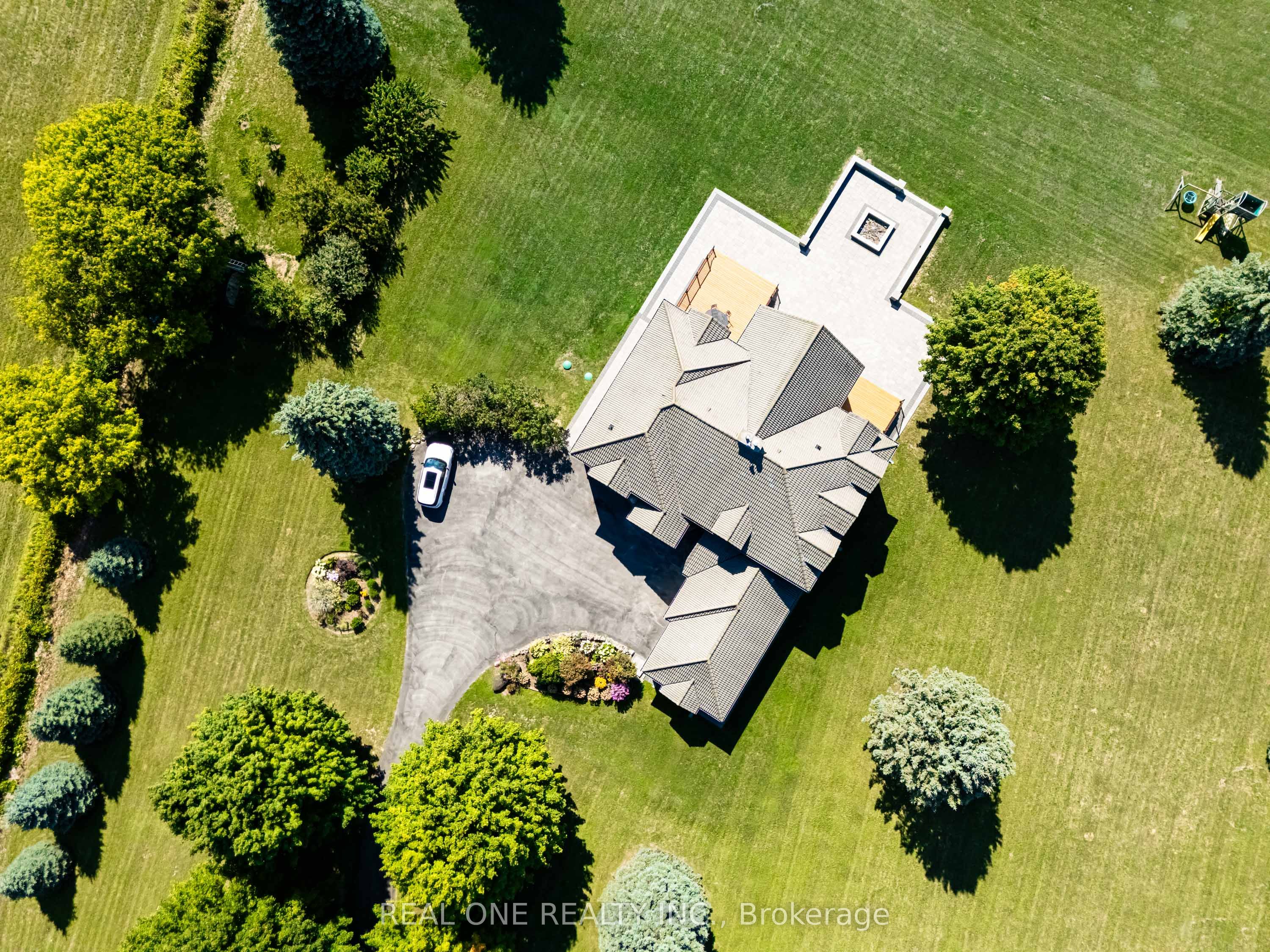 2477 Hornes Road Property Photo 11