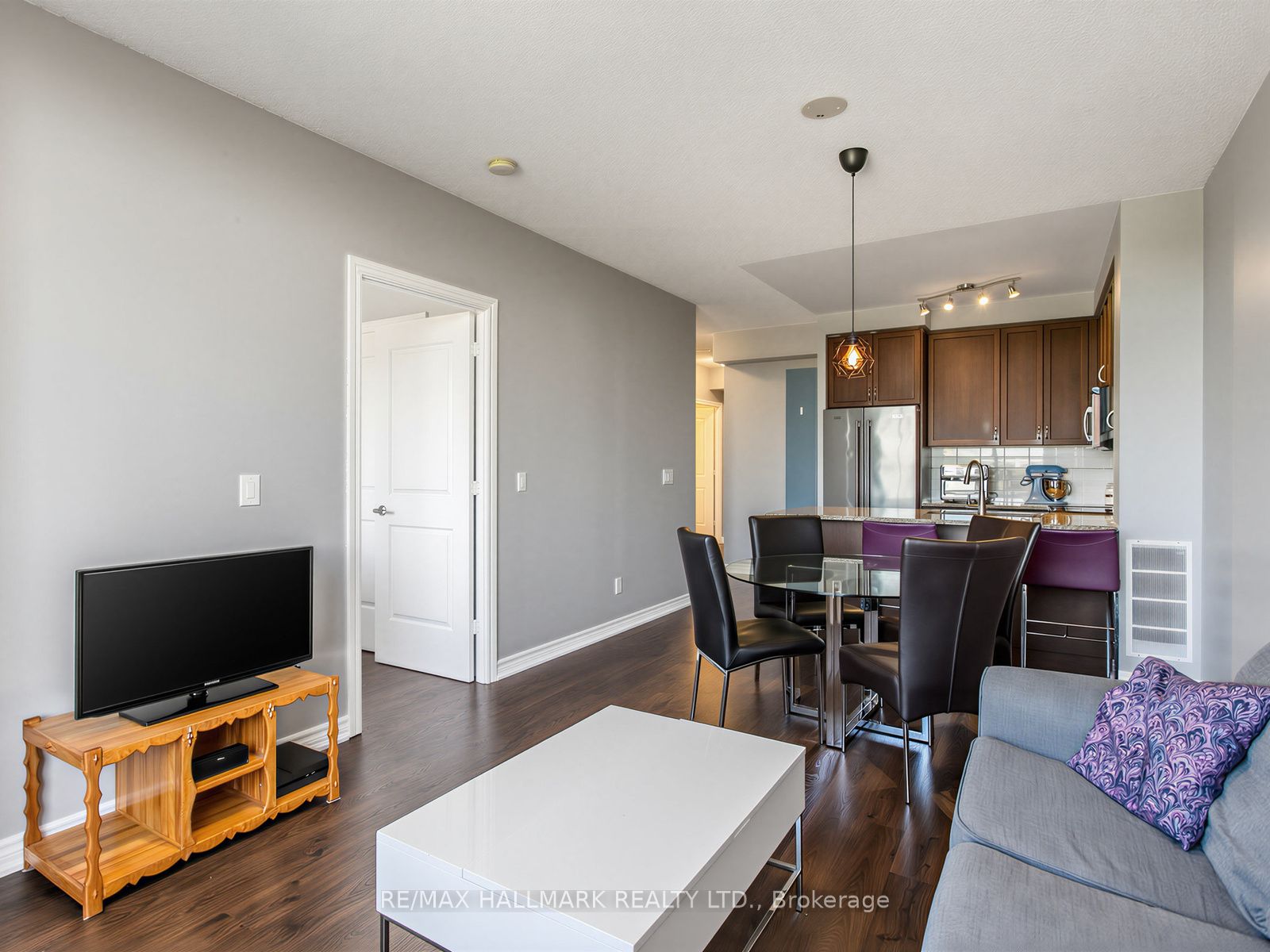 9245 Jane Street 303 Property Photo 10