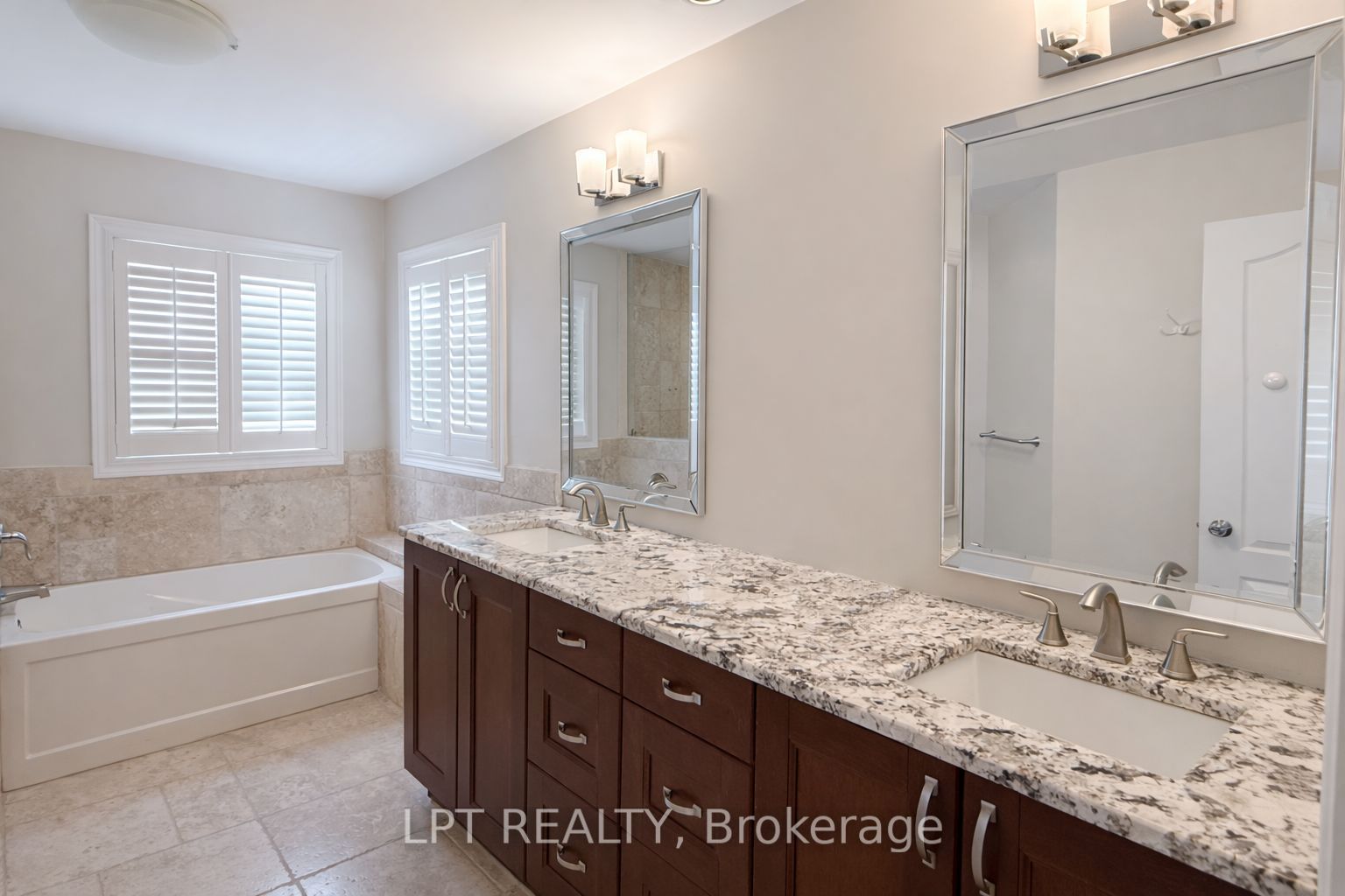 58 Angus Glen Boulevard Property Photo 15
