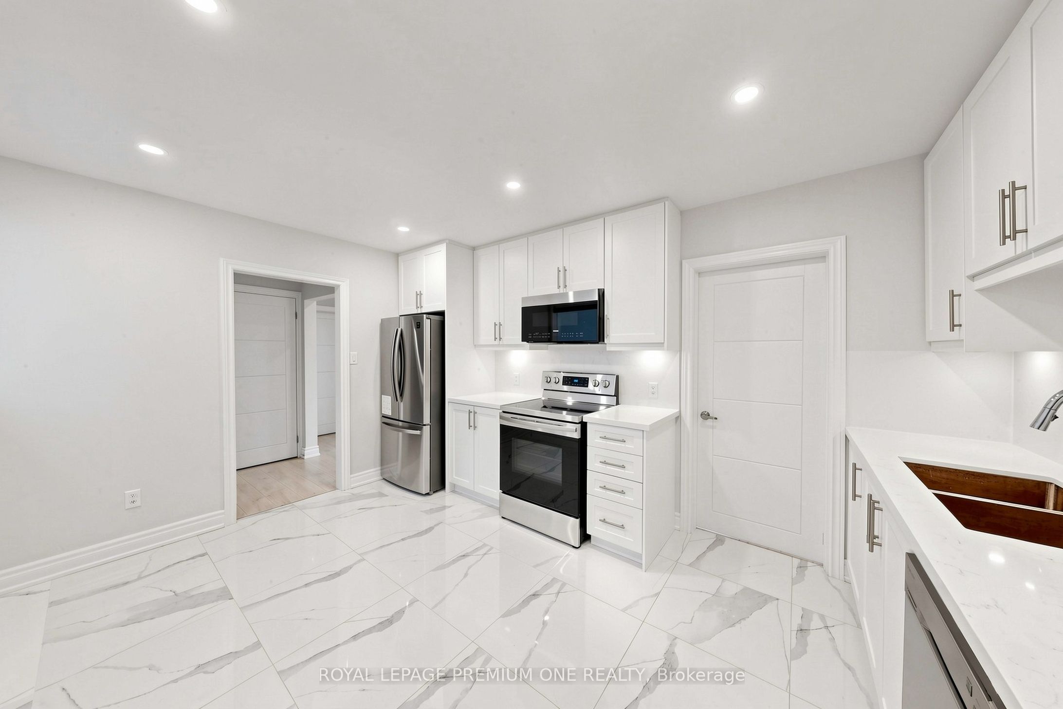 98 Thornton Avenue Property Photo 5