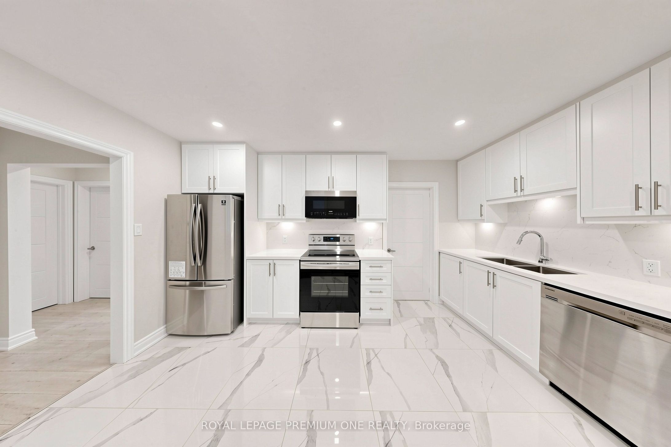 98 Thornton Avenue Property Photo 6
