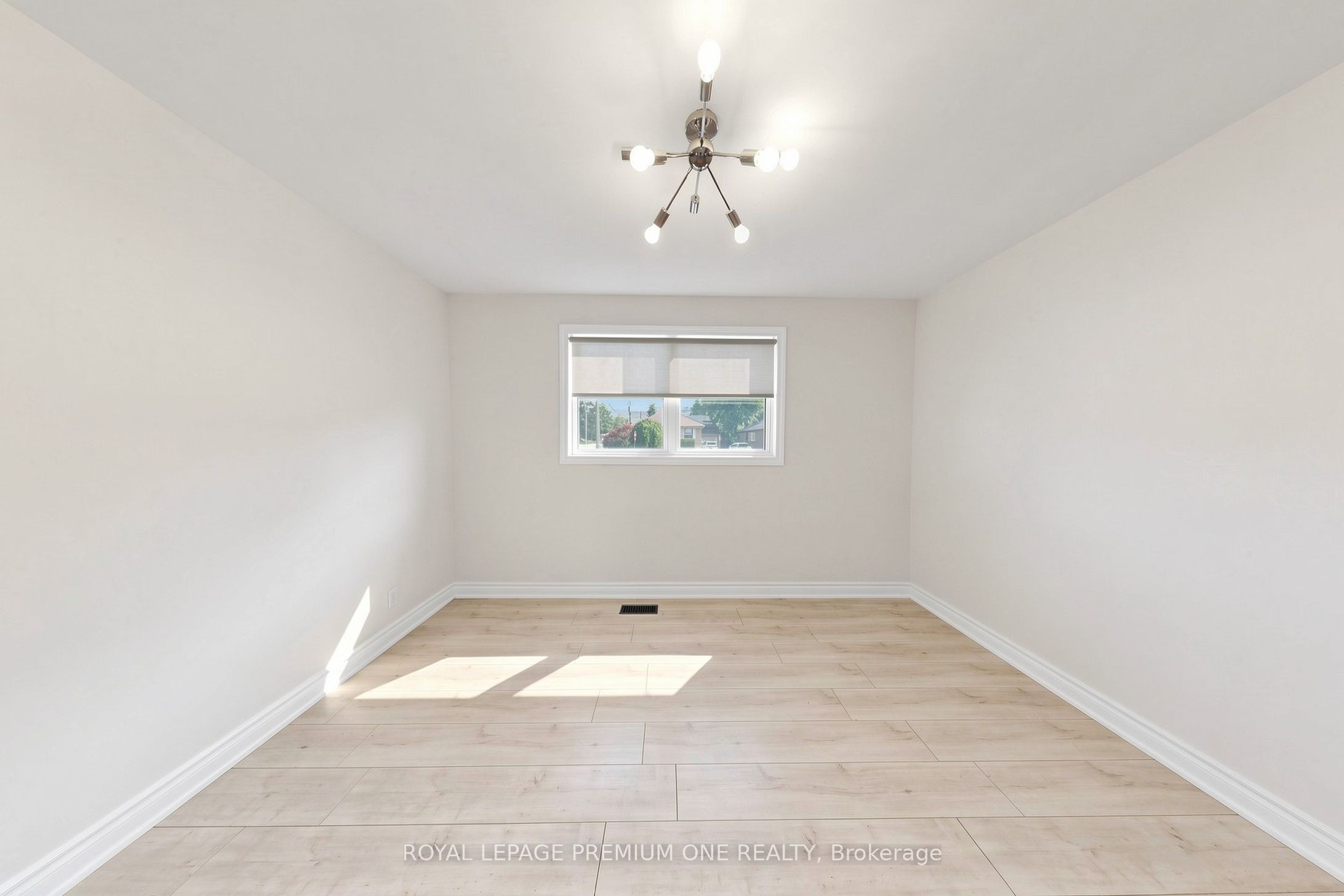 98 Thornton Avenue Property Photo 11