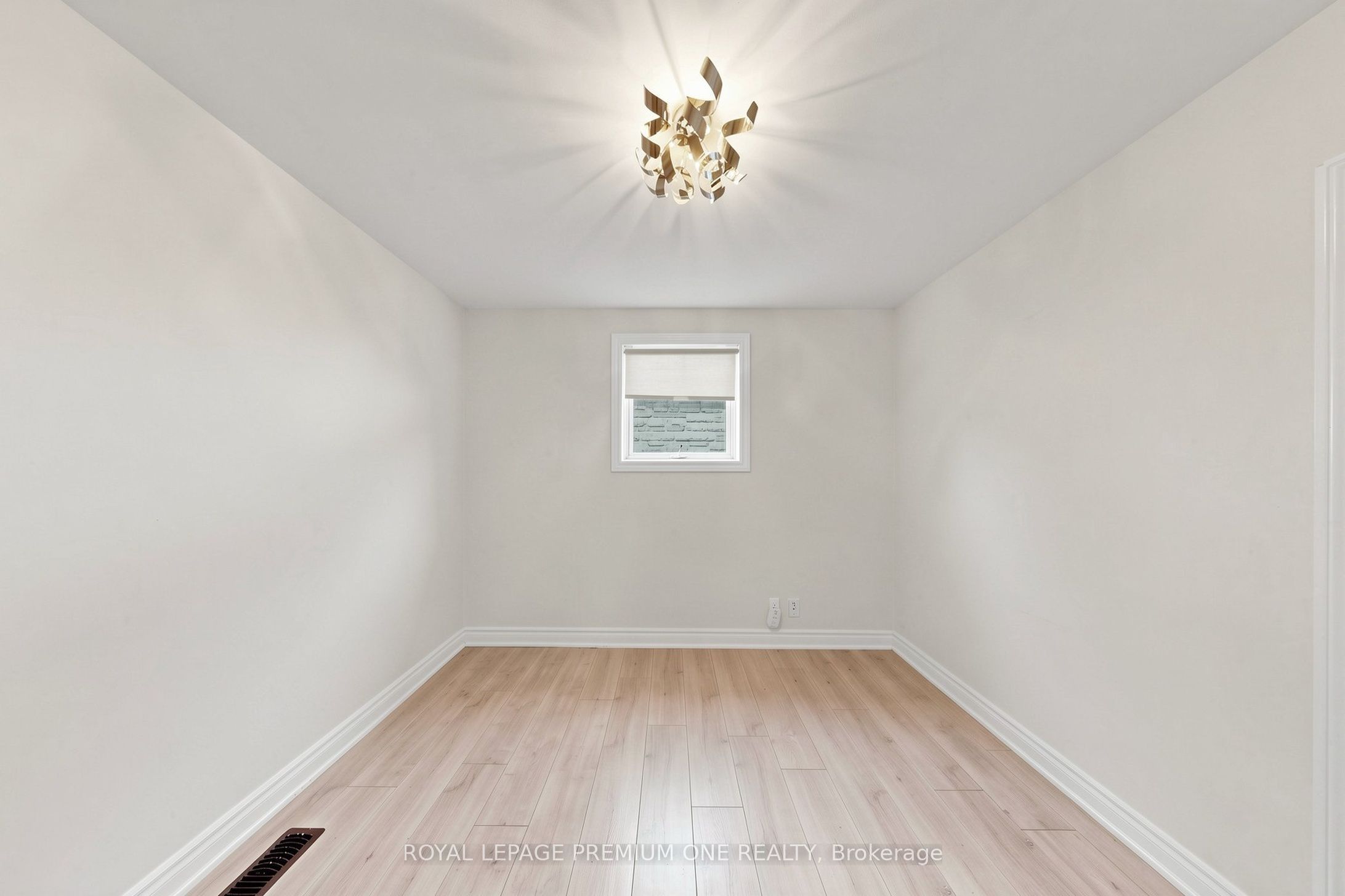 98 Thornton Avenue Property Photo 15