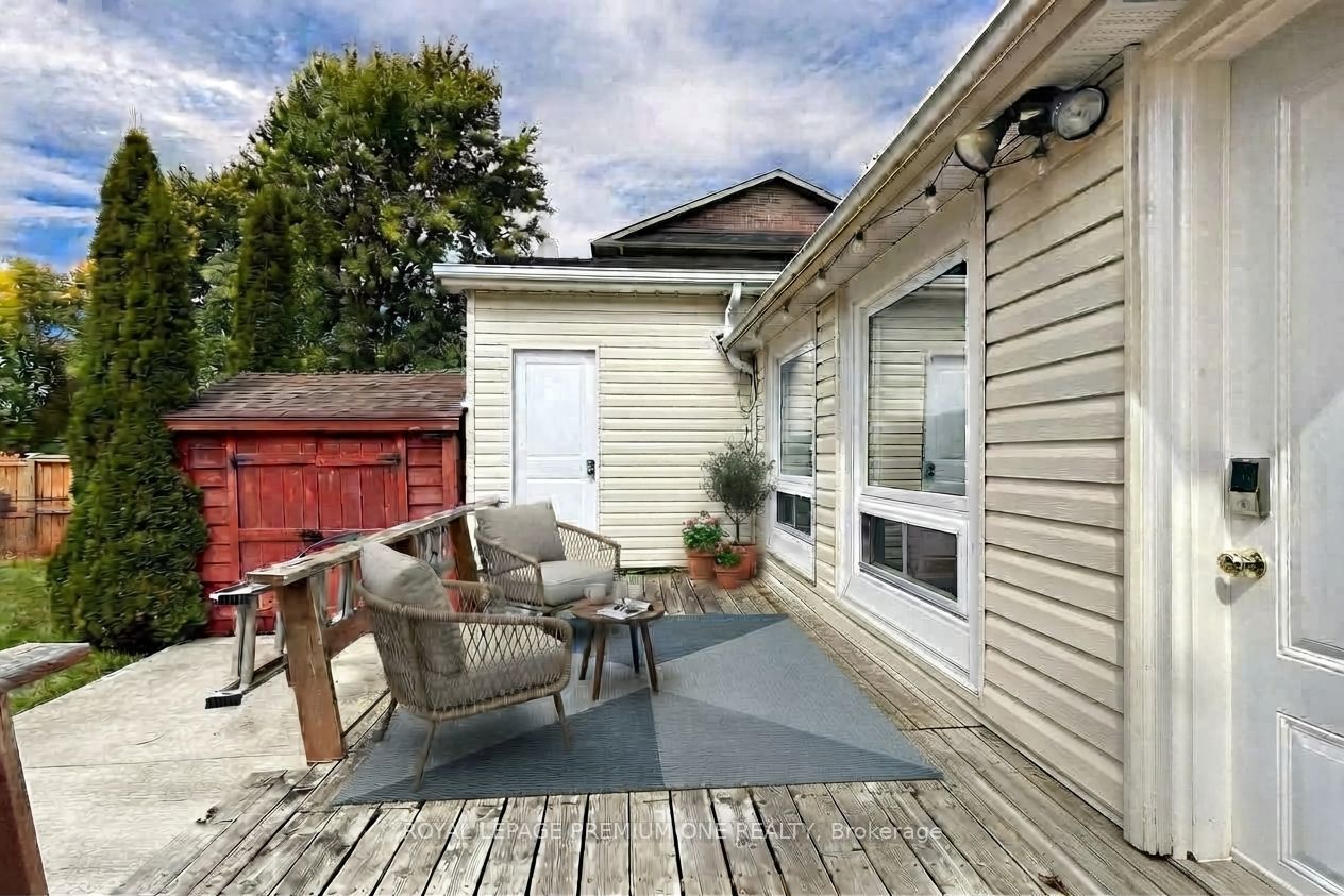 98 Thornton Avenue Property Photo 29