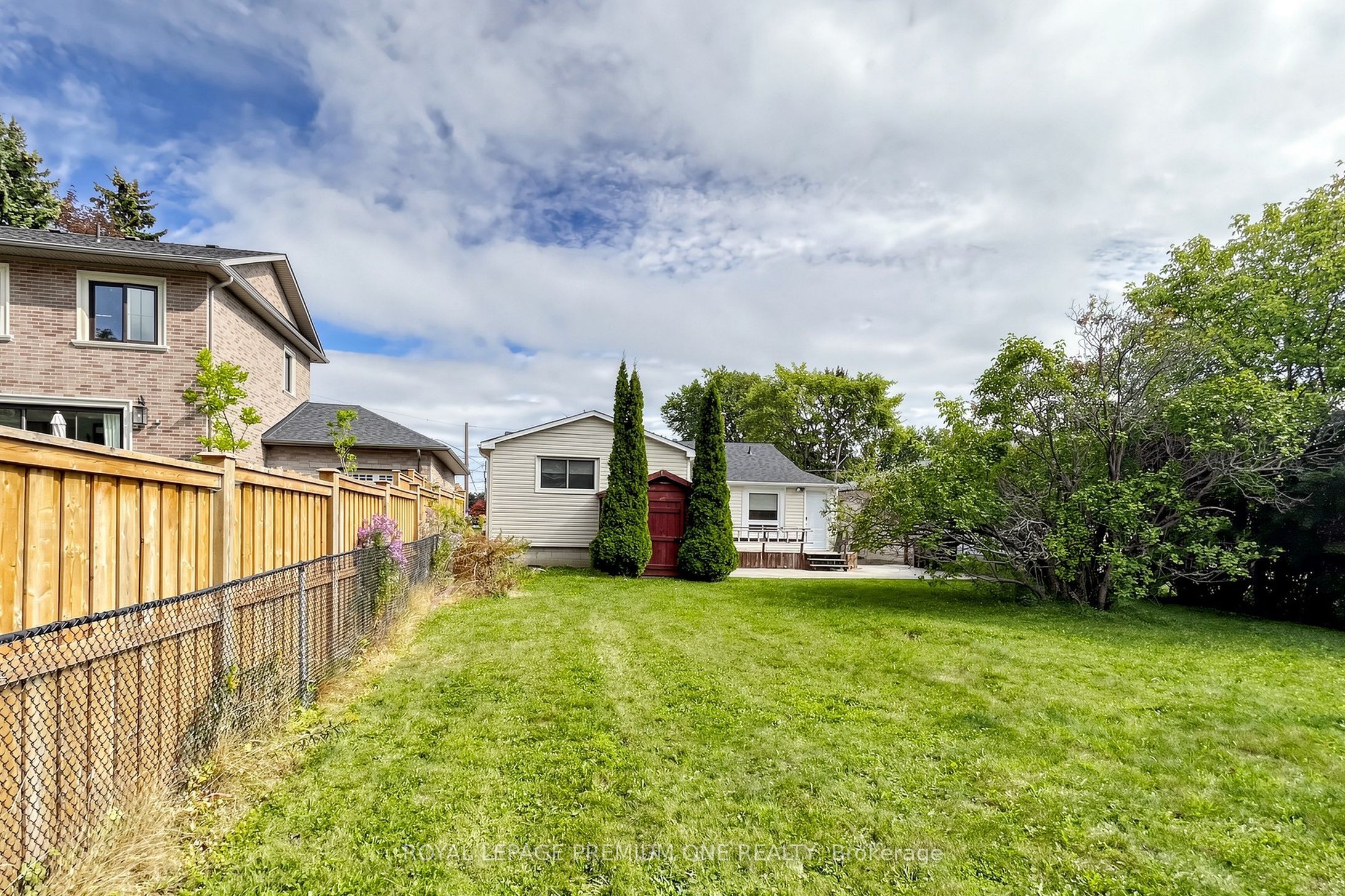 98 Thornton Avenue Property Photo 30