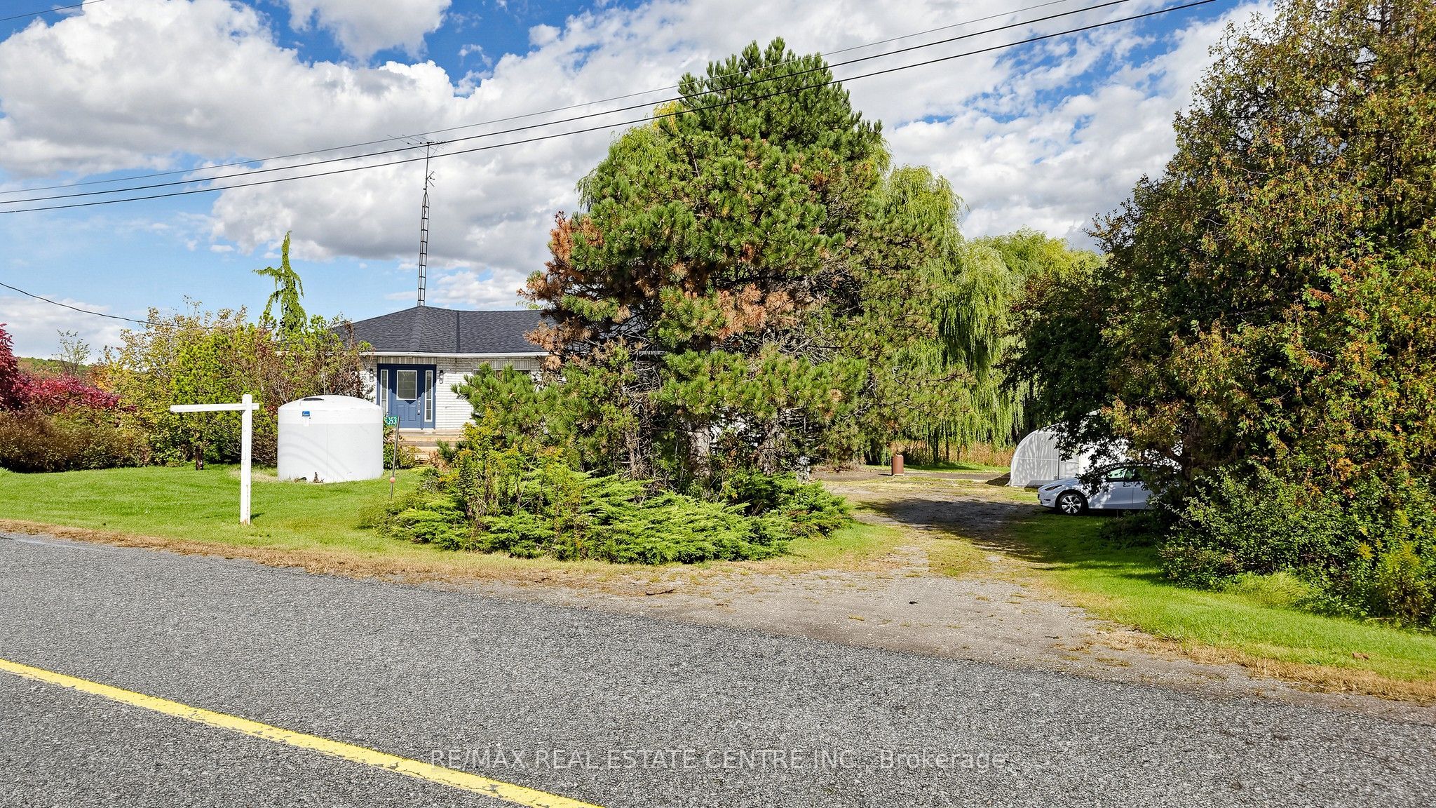 393 Canal Road W Property Photo 3