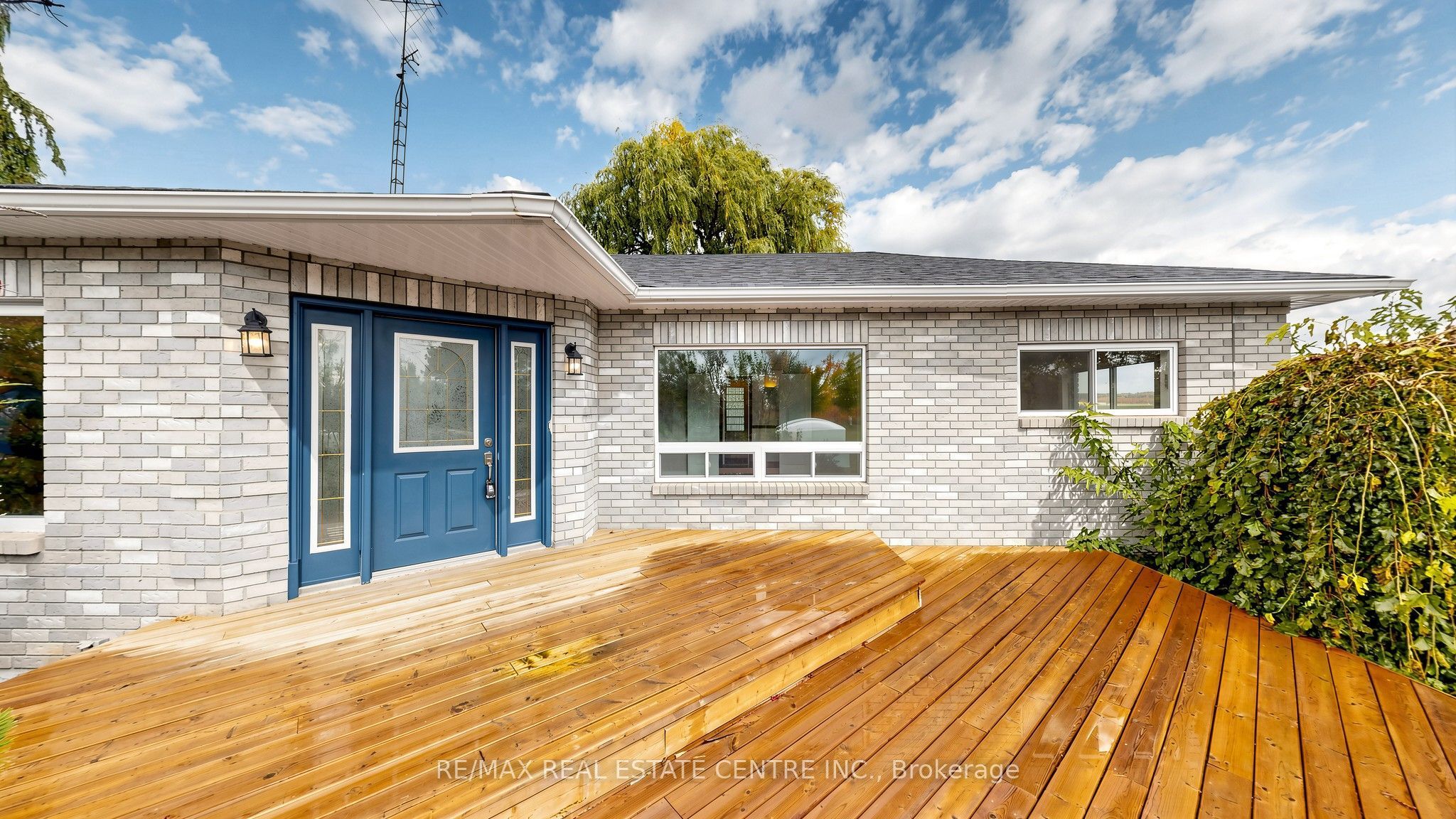 393 Canal Road W Property Photo 6