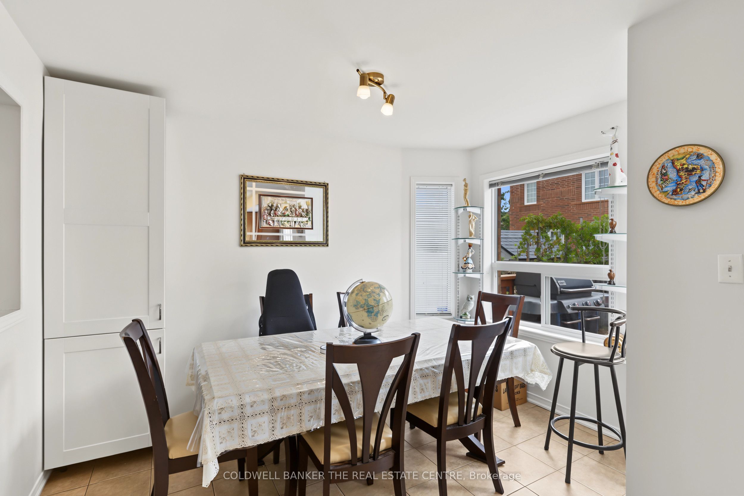 7 Isabella Garden Lane Property Photo 9