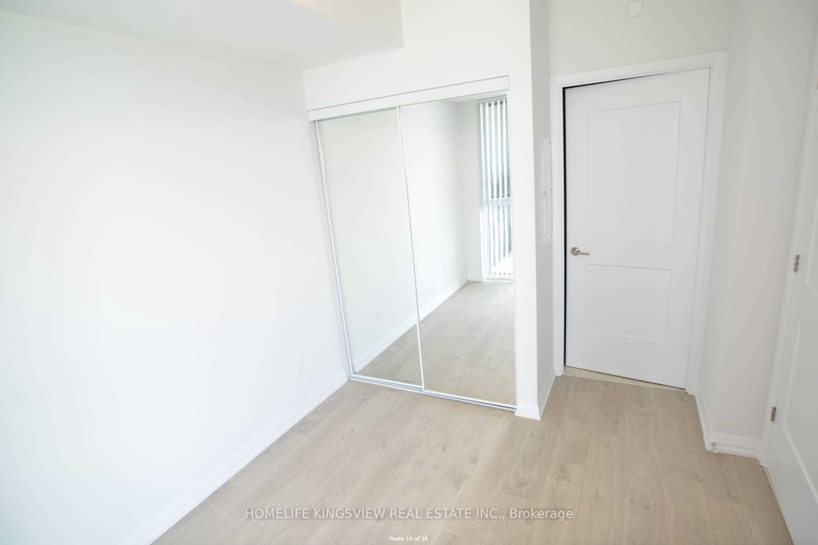 7895 Jane Street 617 Property Photo 8