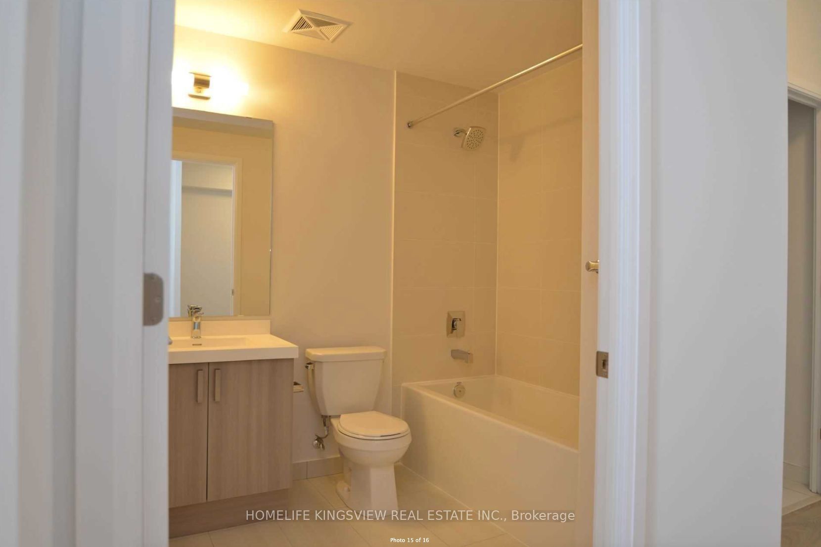 7895 Jane Street 617 Property Photo 13