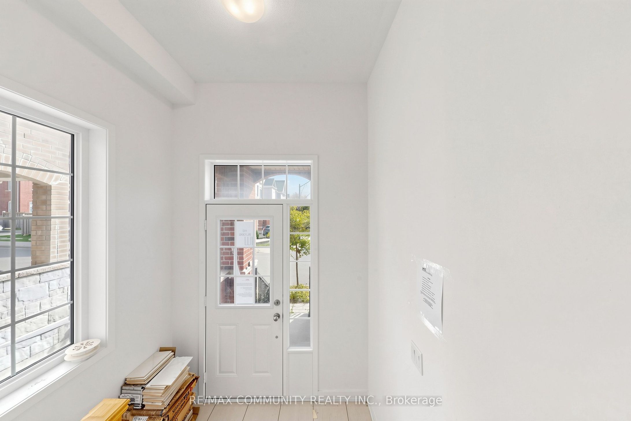 221 Harding Park Street Property Photo 4