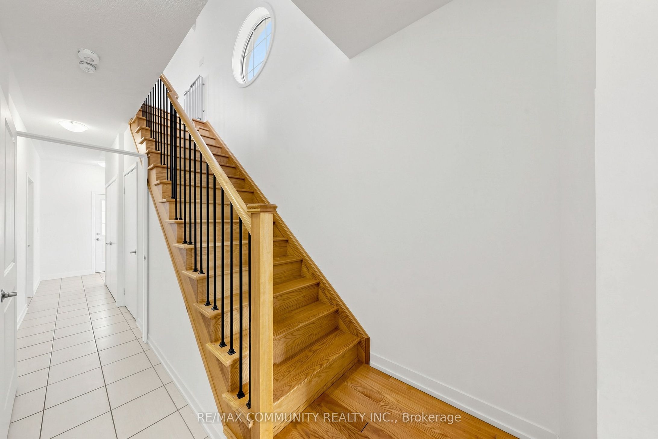 221 Harding Park Street Property Photo 9
