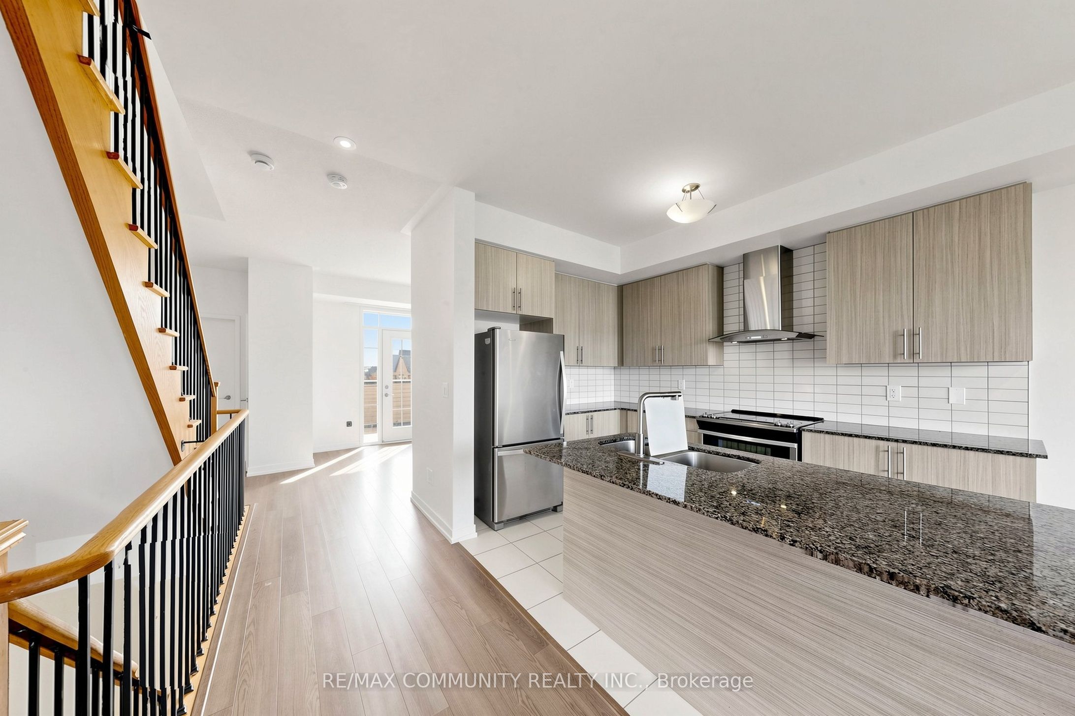 221 Harding Park Street Property Photo 15