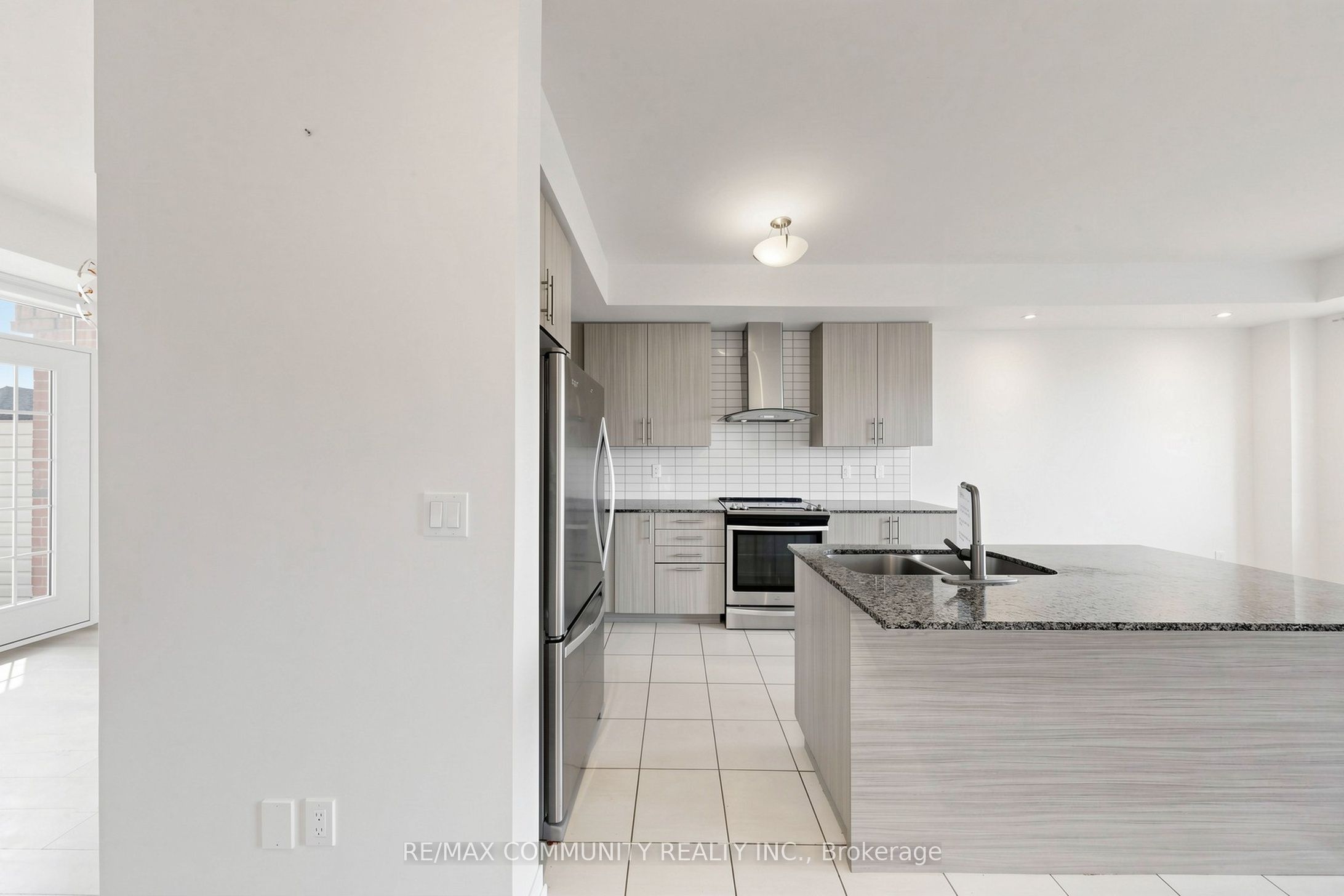 221 Harding Park Street Property Photo 18