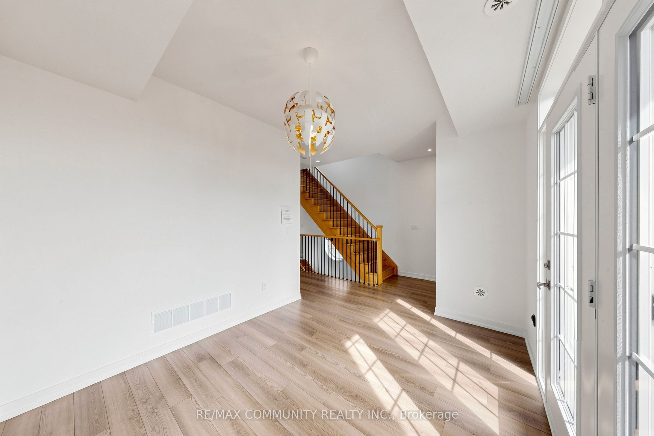 221 Harding Park Street Property Photo 23