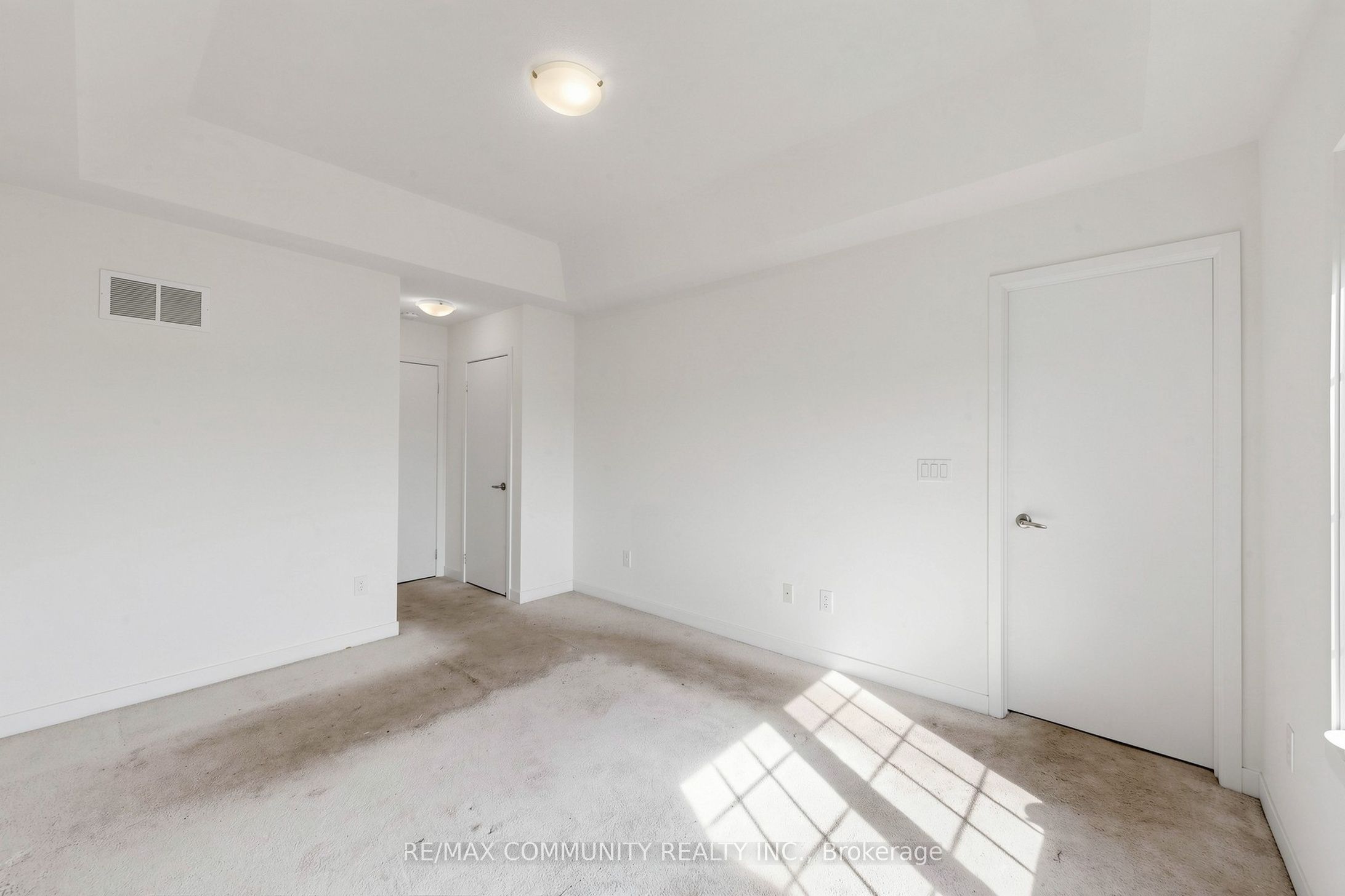 221 Harding Park Street Property Photo 29
