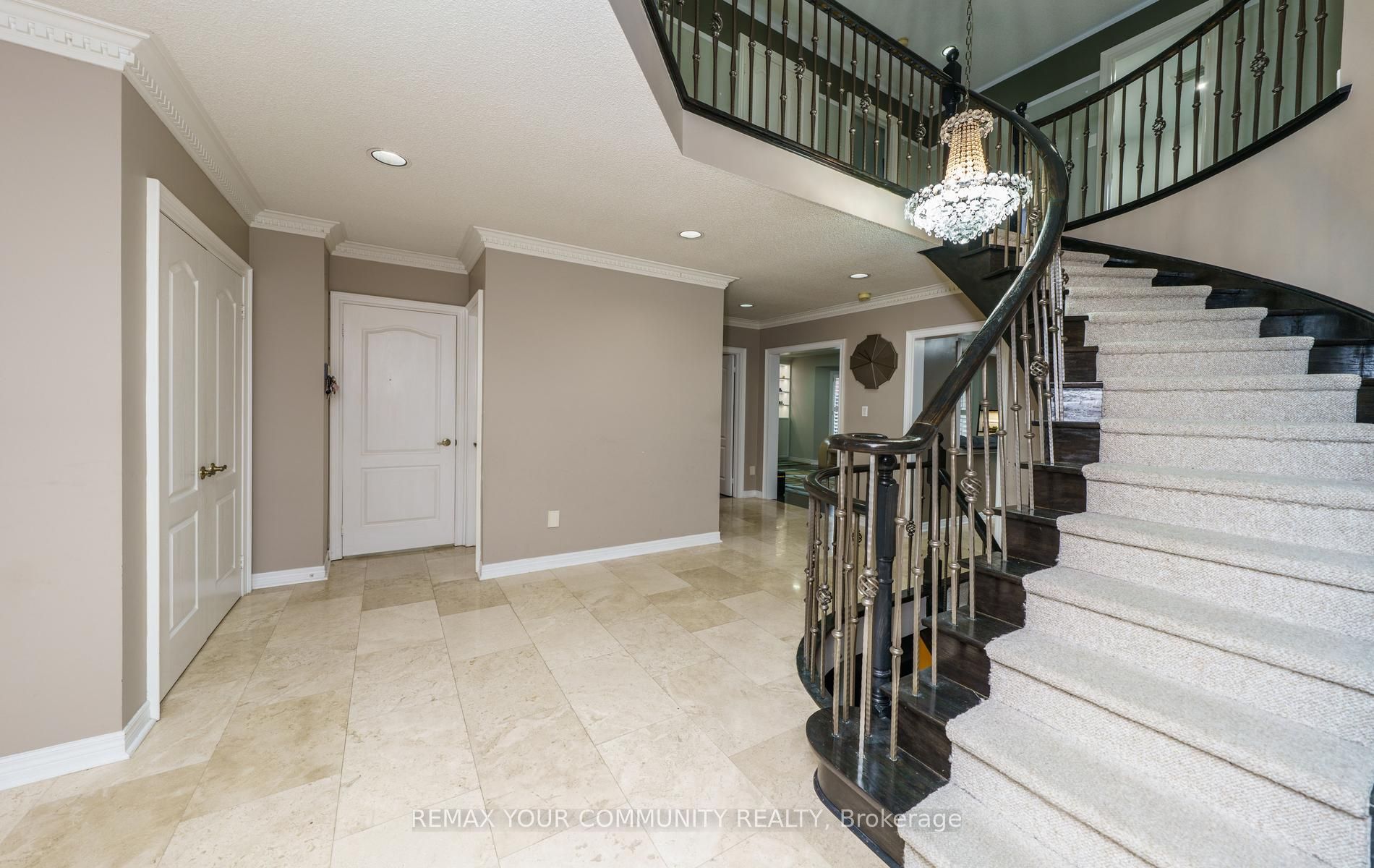 11 Hans Drive Property Photo 8