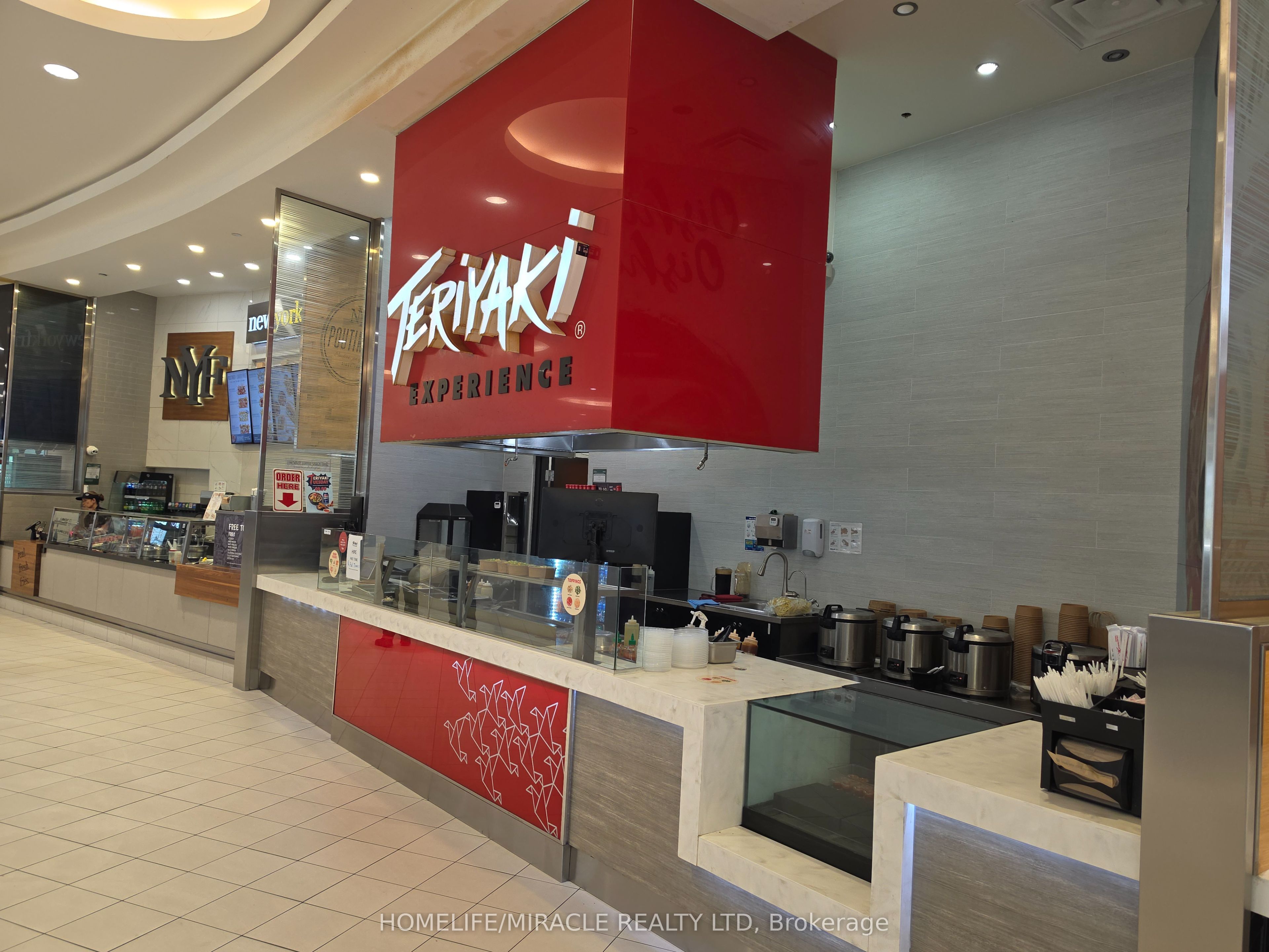 17600 Yonge Street Property Photo 3