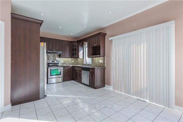 421 Elson Street Property Photo 3