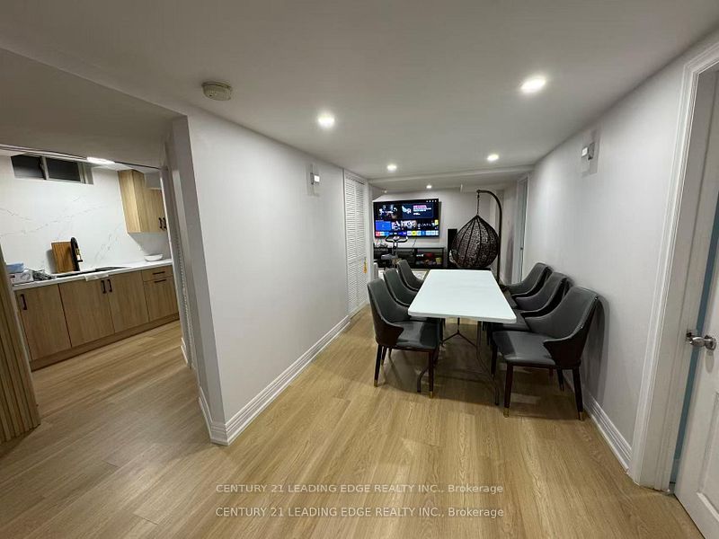 421 Elson Street Property Photo 17