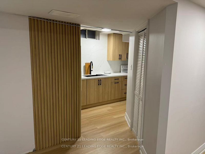 421 Elson Street Property Photo 25