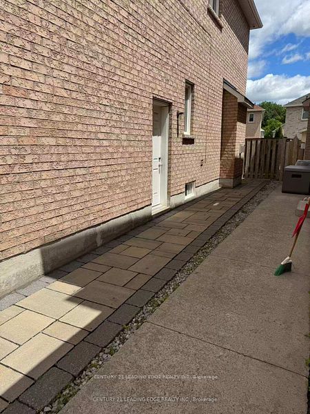 421 Elson Street Property Photo 28