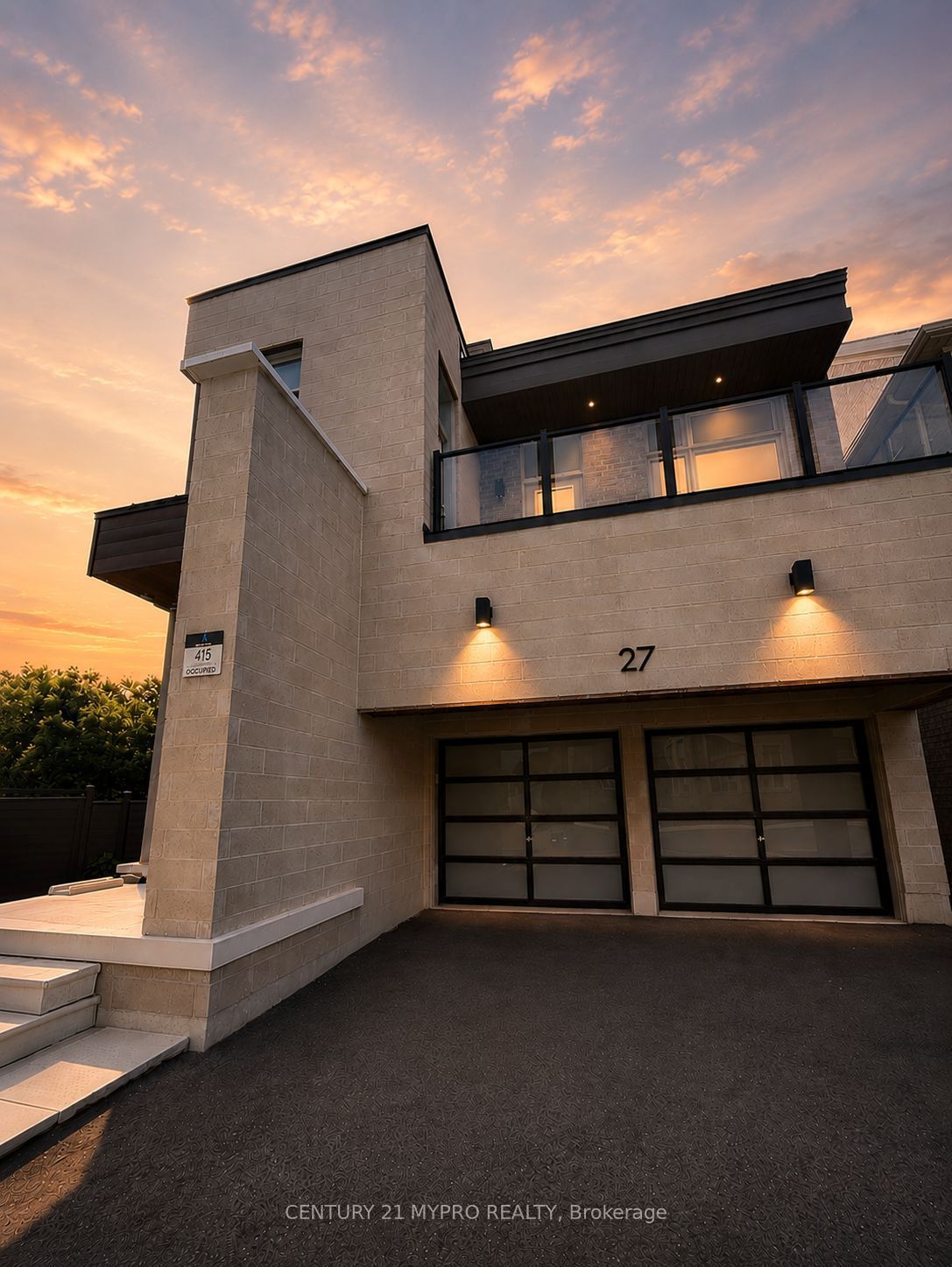 27 Milky Way Drive Property Photo 1