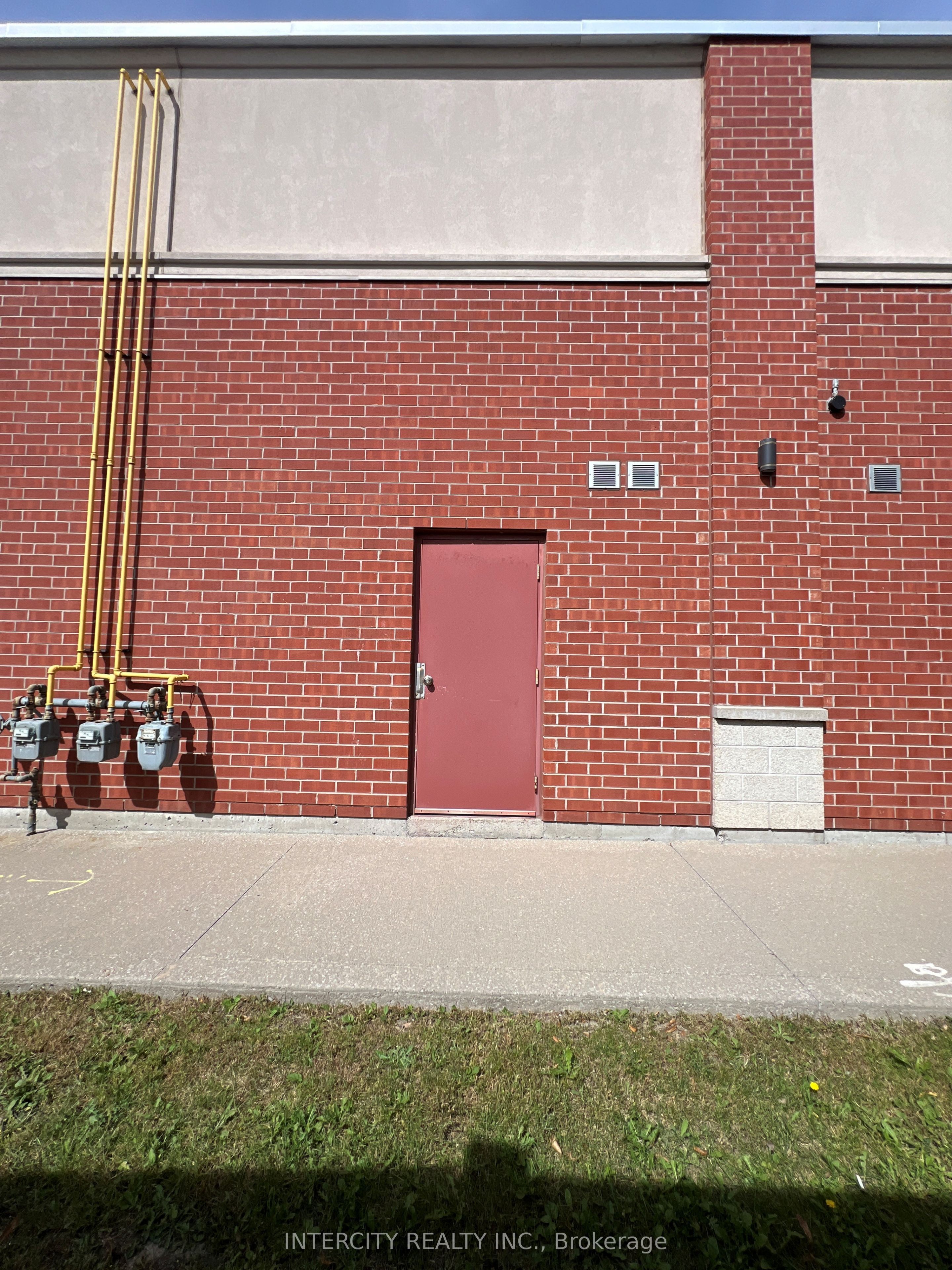 11685 Yonge Street B108 Property Photo 15