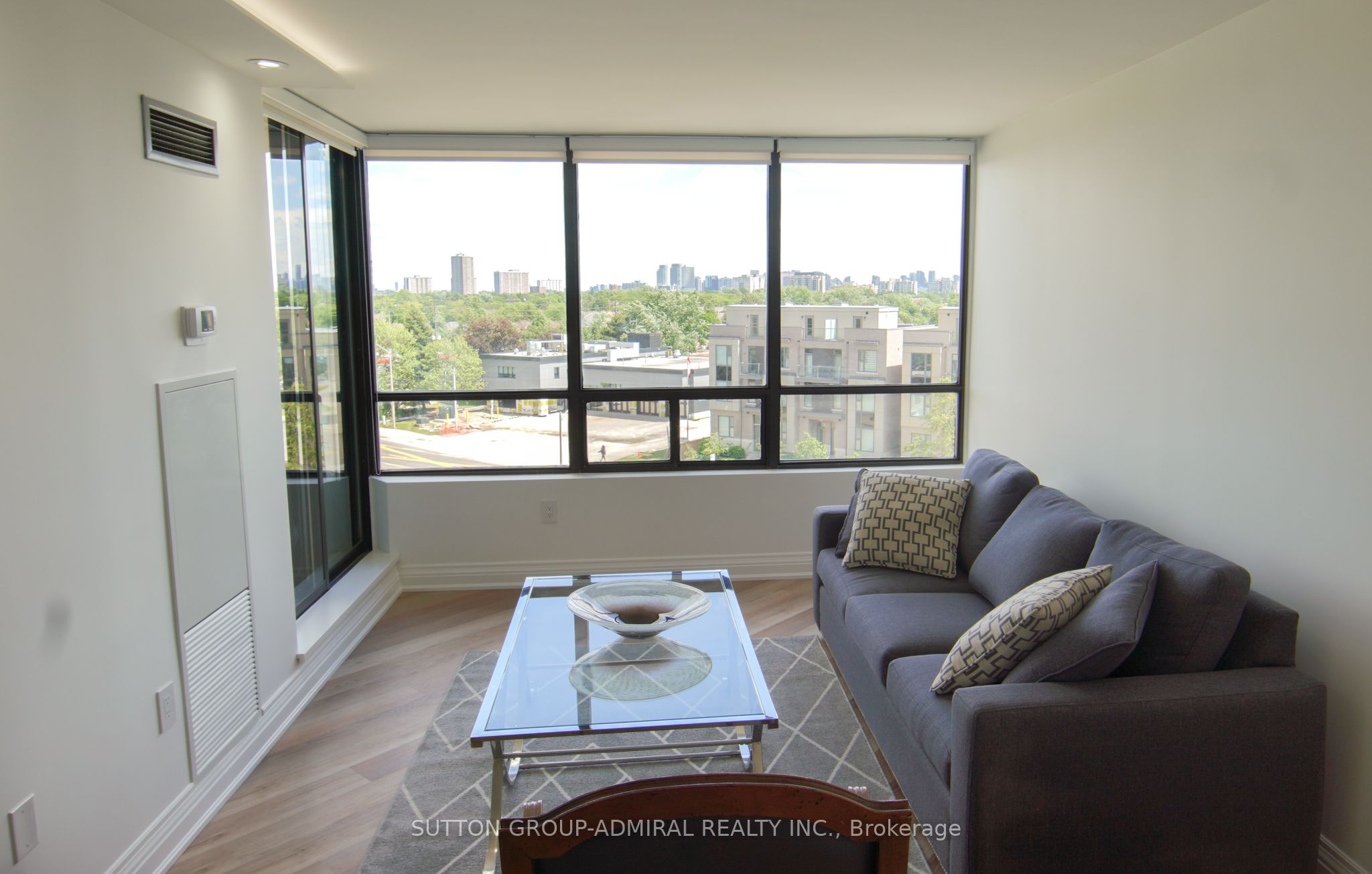 7420 Bathurst Street 606 Property Photo 1