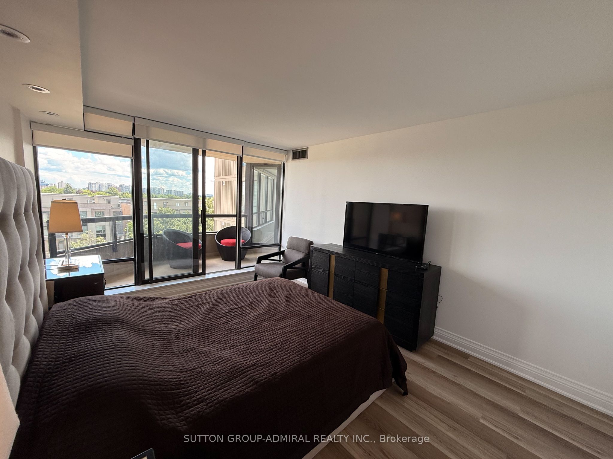 7420 Bathurst Street 606 Property Photo 37
