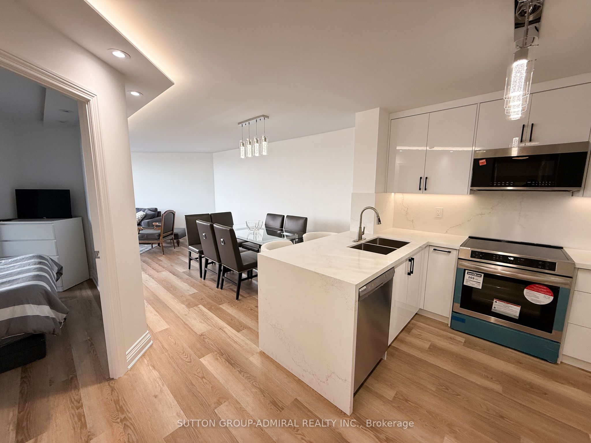 7420 Bathurst Street 606 Property Photo 46
