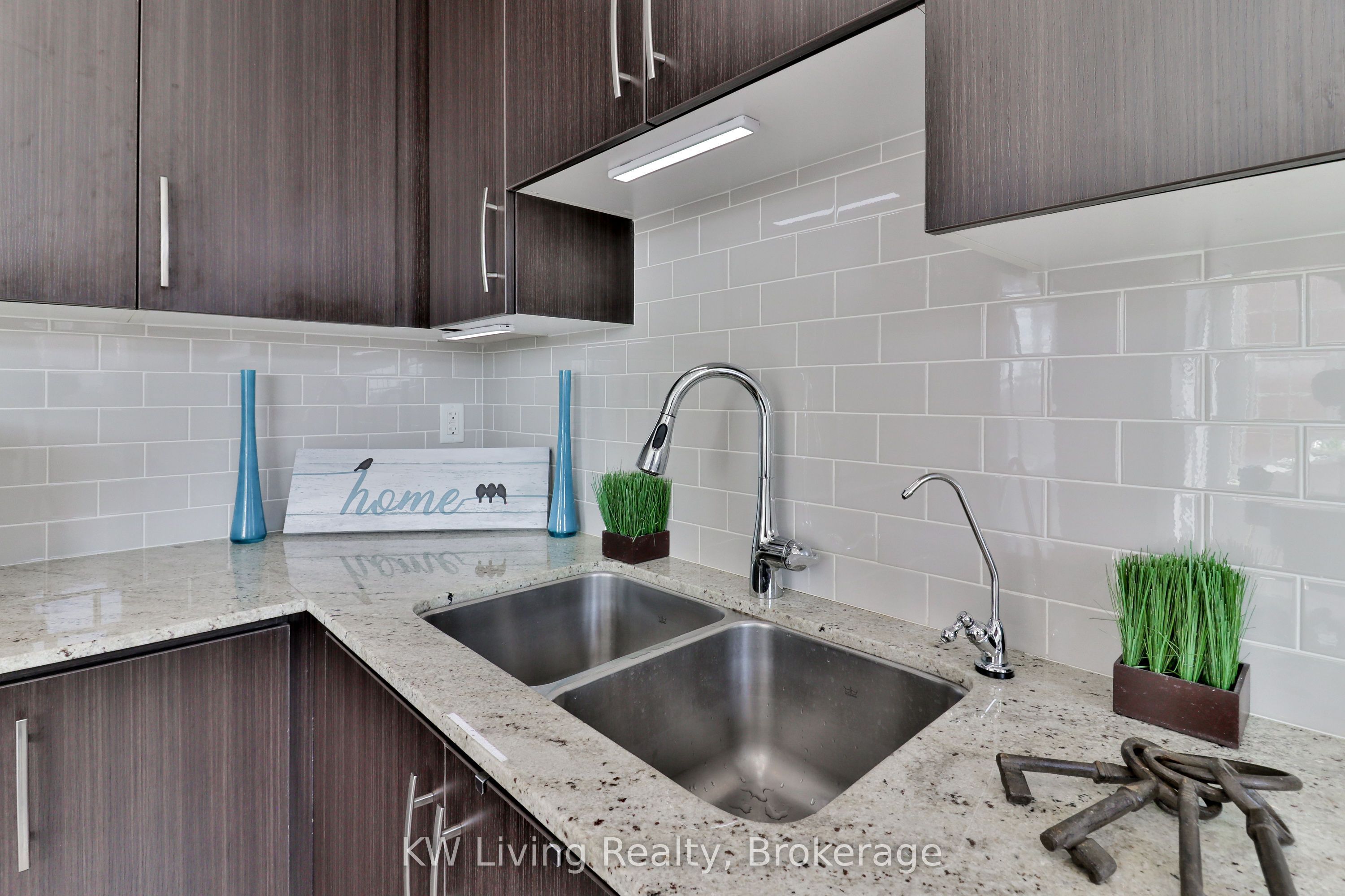 10373 Woodbine Avenue E Property Photo 27