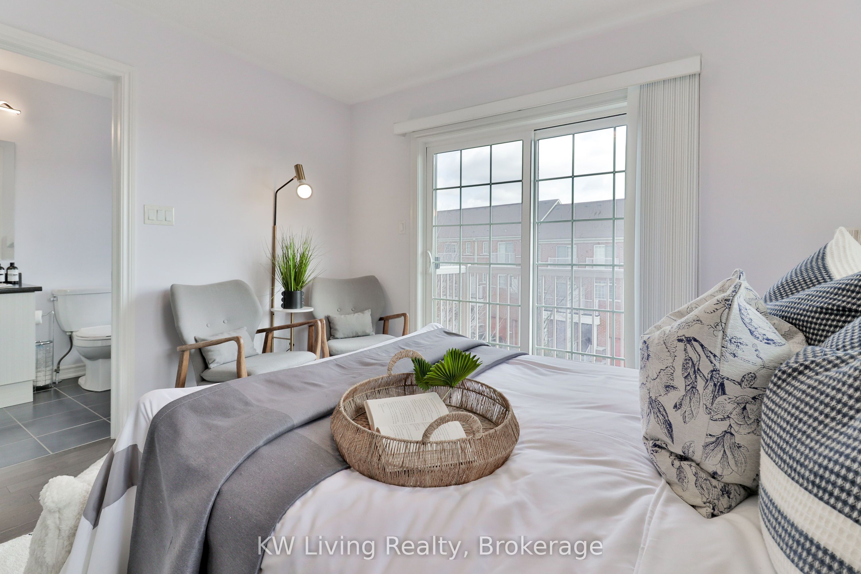 10373 Woodbine Avenue E Property Photo 41