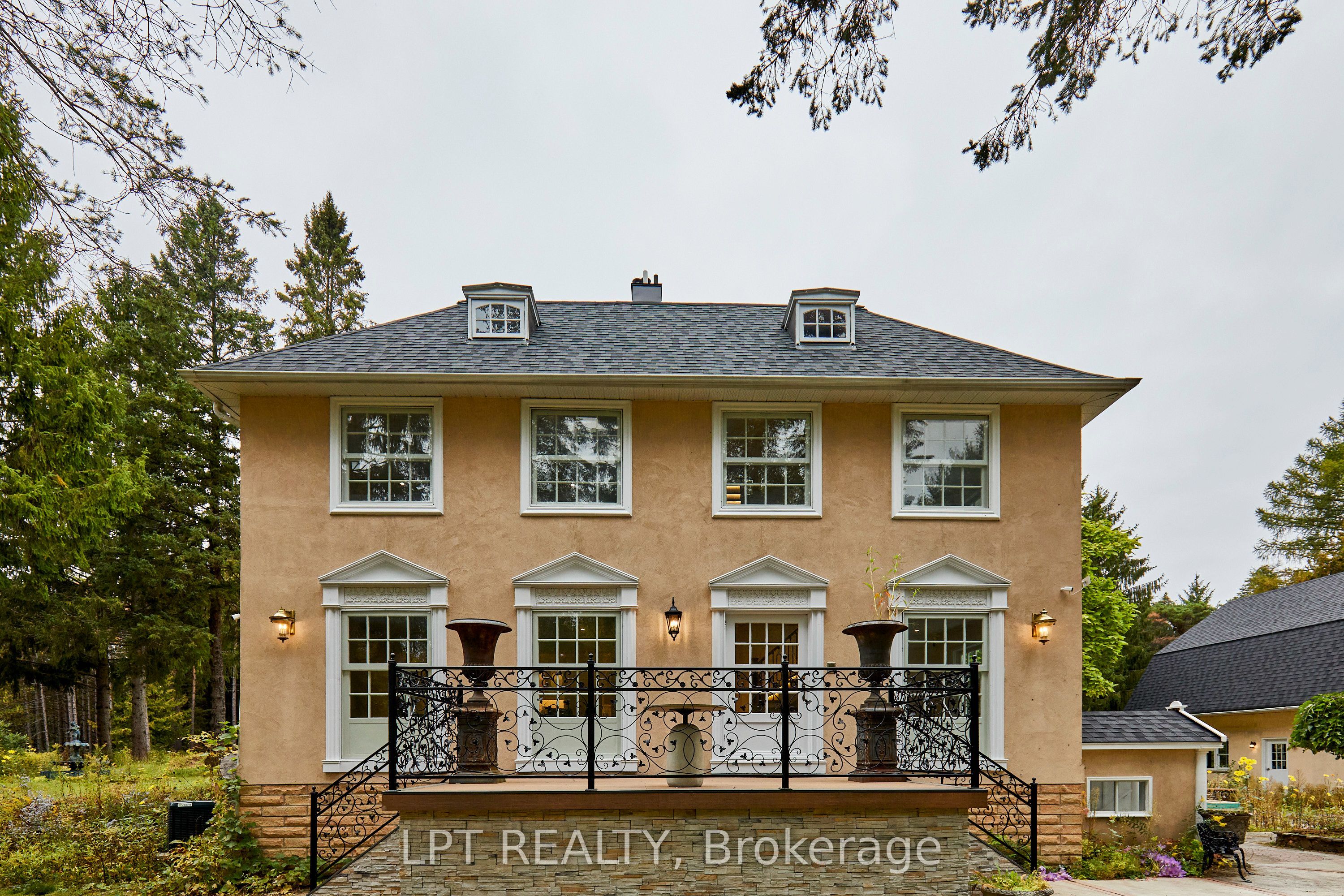 298 Wees Road Property Photo 6