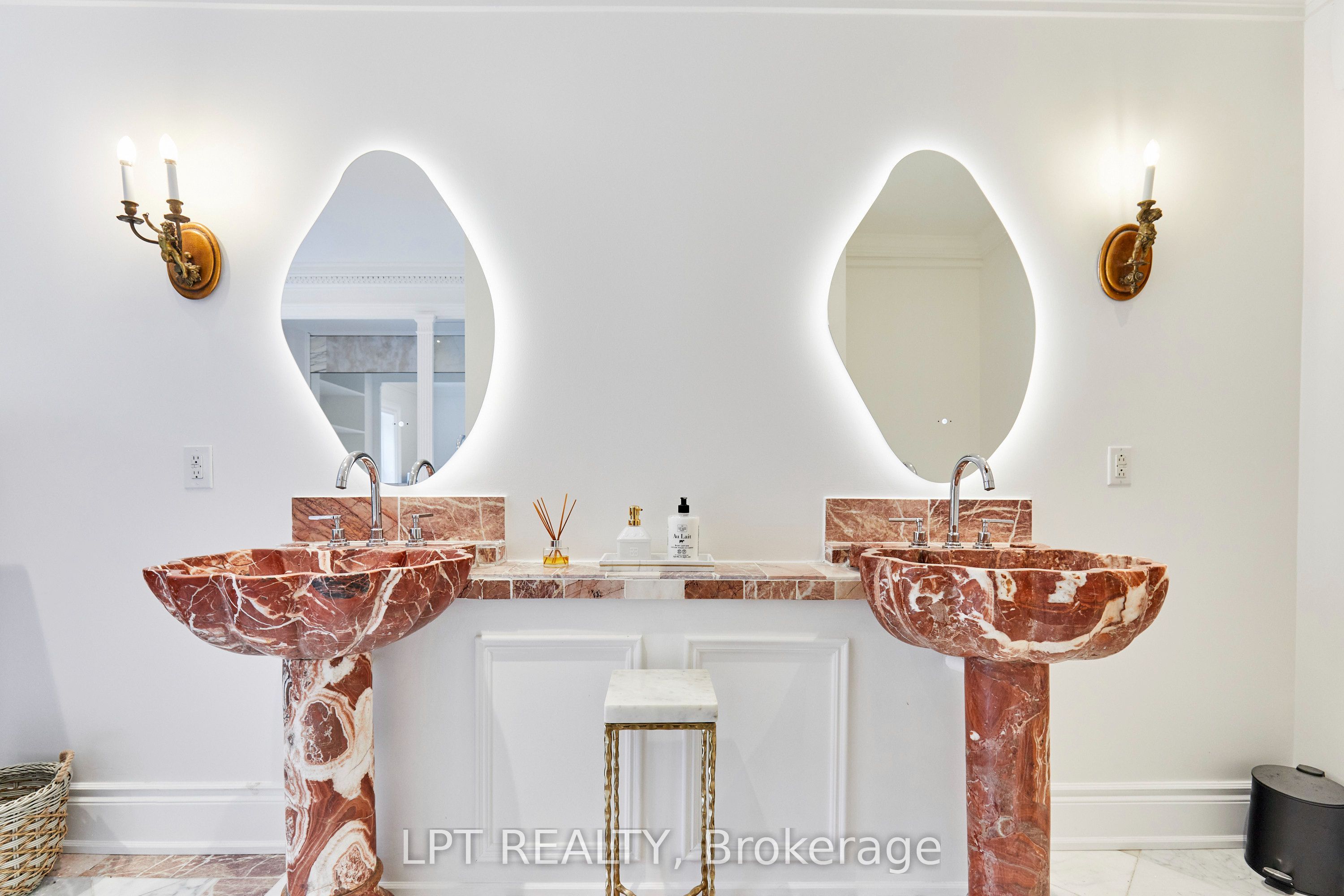 298 Wees Road Property Photo 18